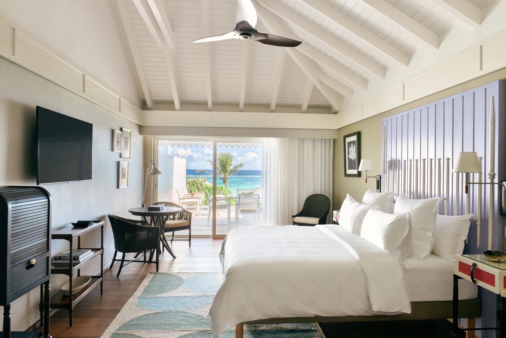 accommodation oceancove room bedroom view