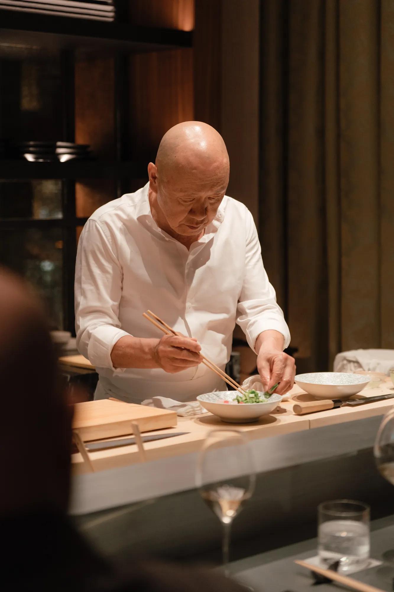 Chef Masayoshi Takayama preparing sushi