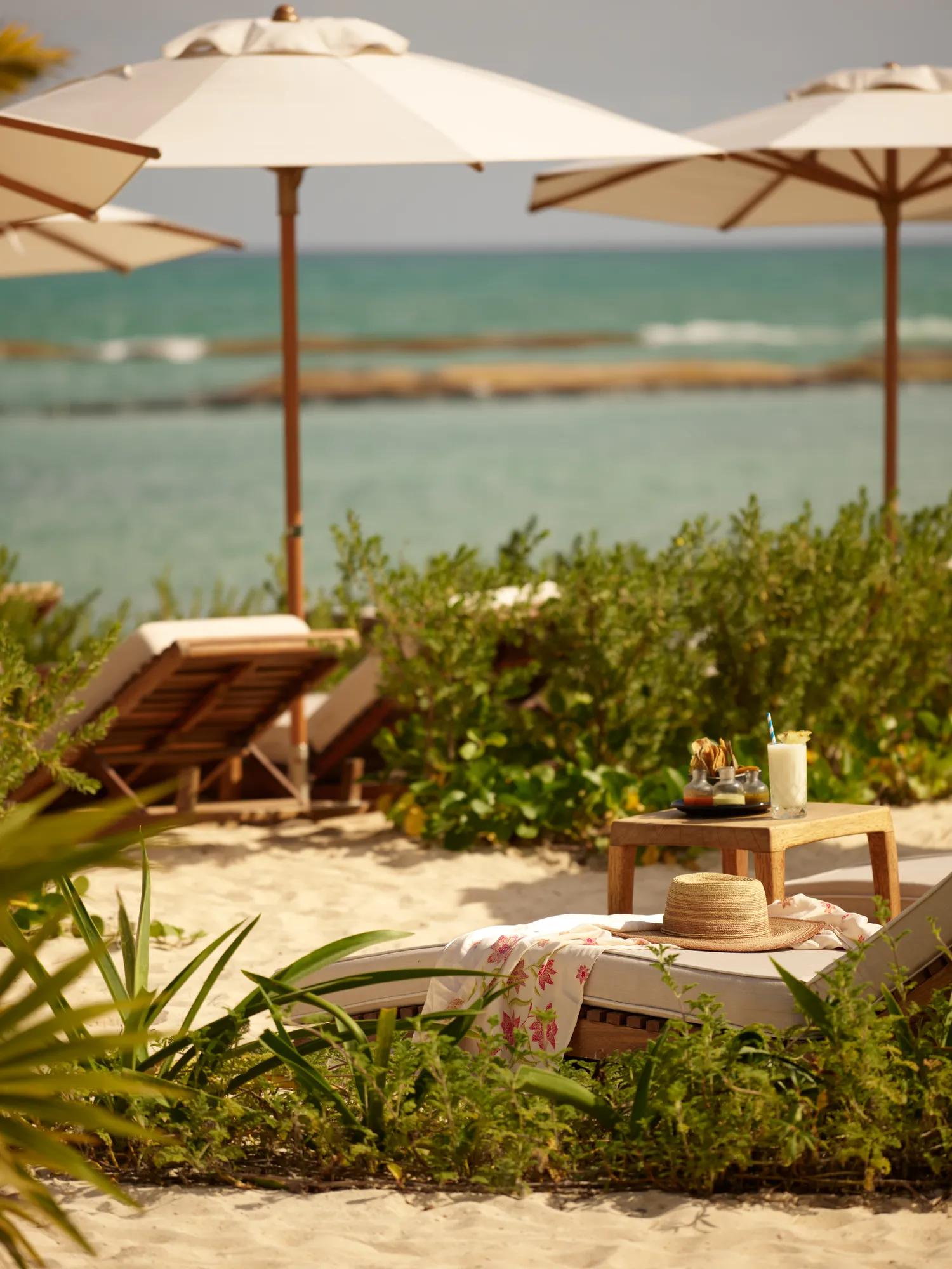 Rosewood Mayakoba - Beach and Pool Club cocktail service at Punta Bonita