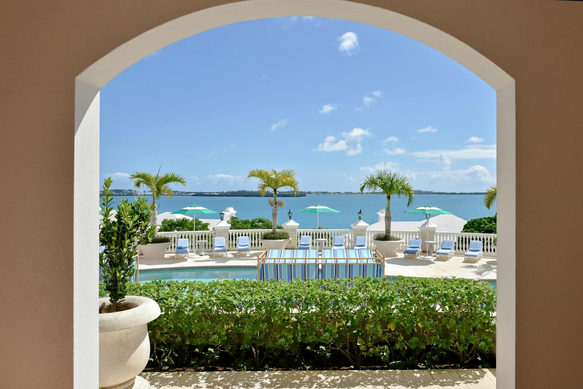 Poolside king terrace