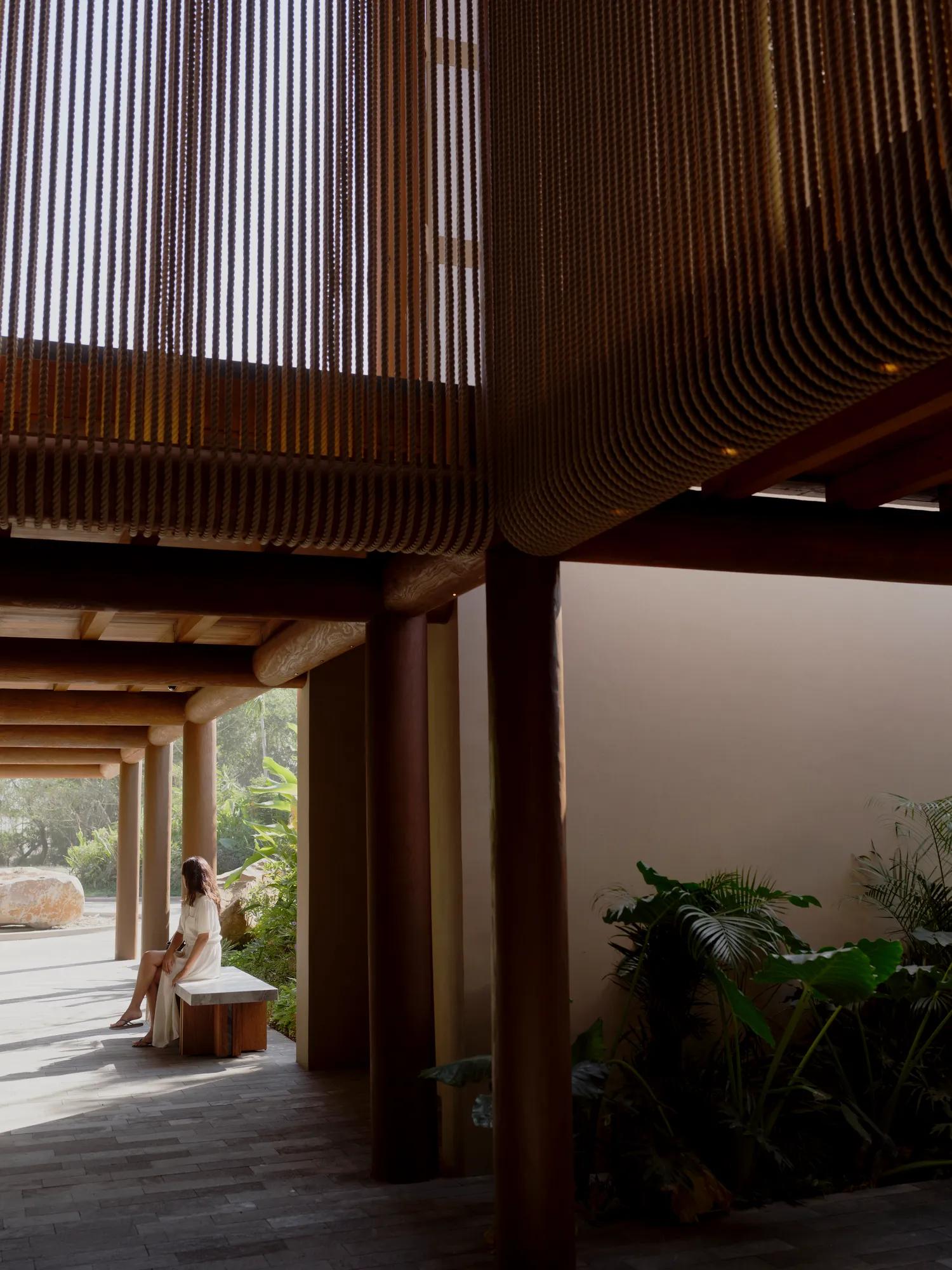 Facilities Entryway Lifestyle