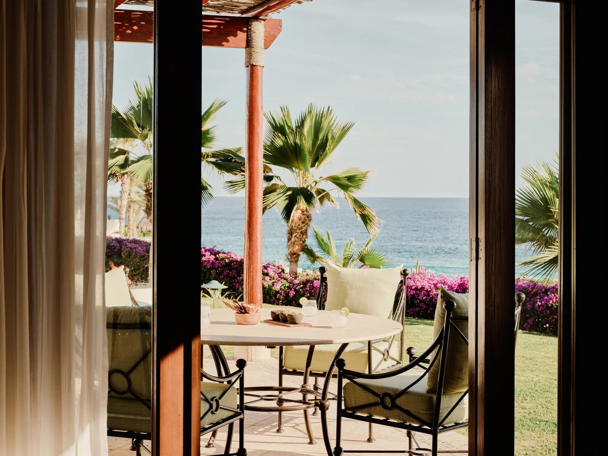 Hotel Villa Oceanfront Night