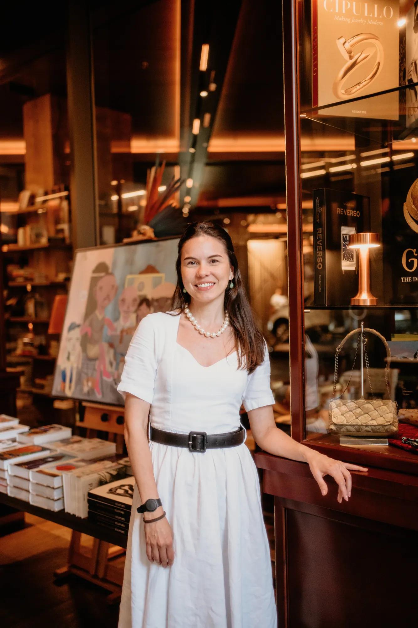 An Associate at the hotels Art Library