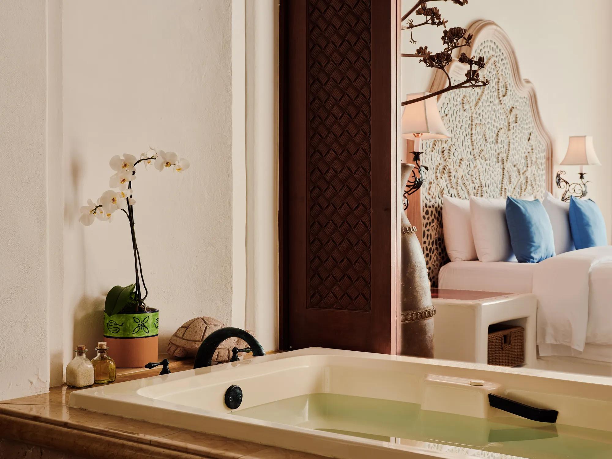 Oceanview Oceanfront Junior Suite 2