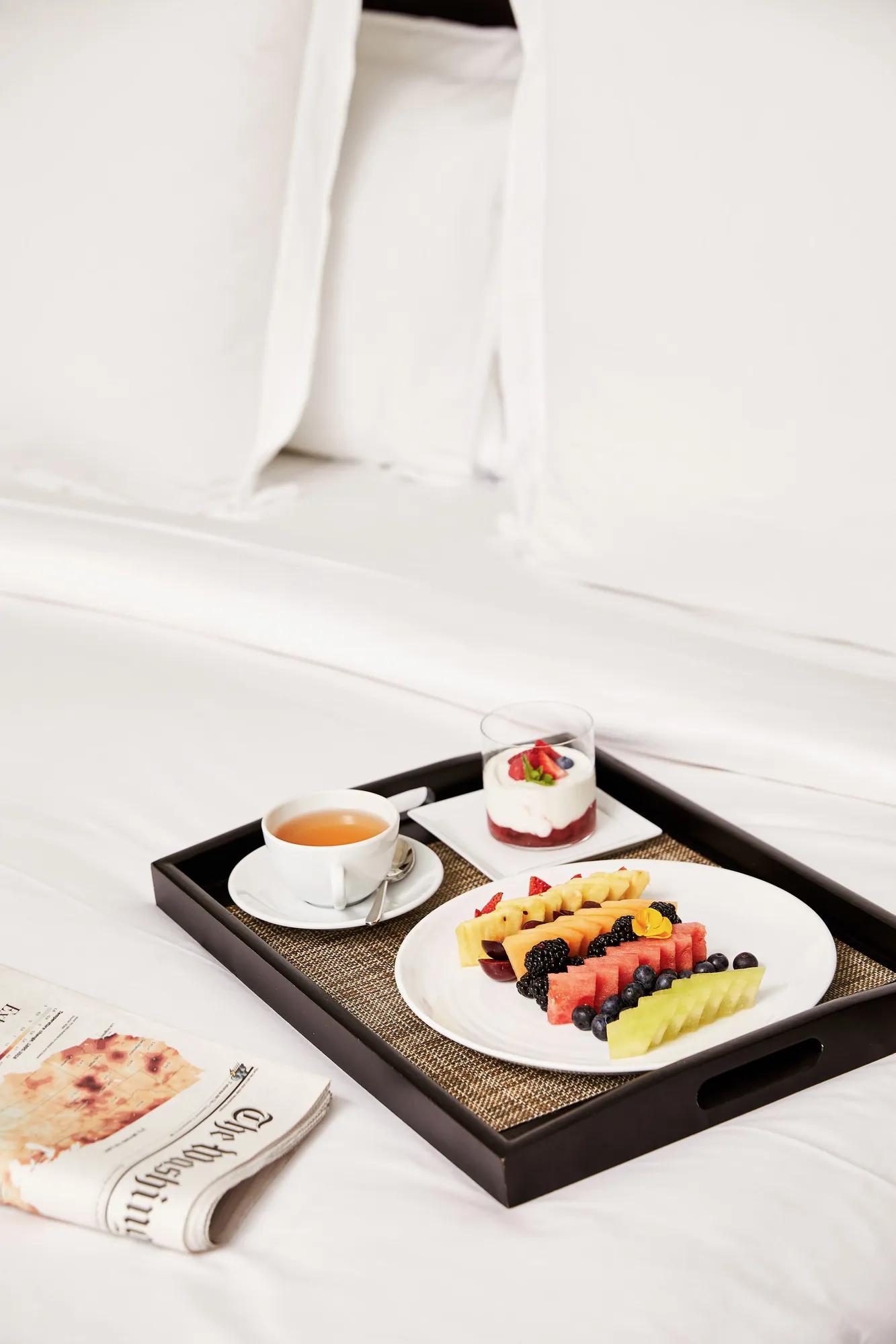 In Room Dining Nico Schinco 2019-3