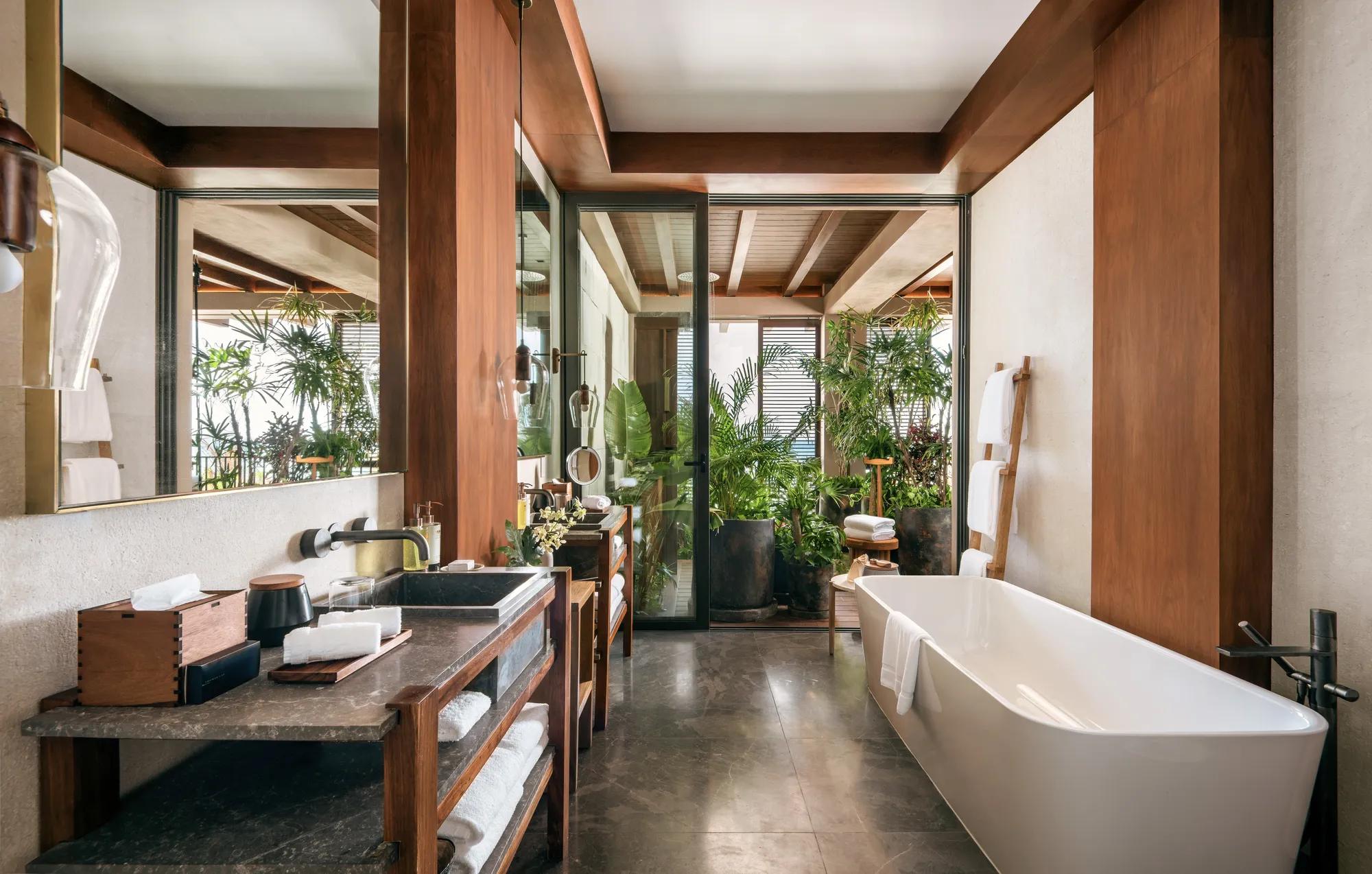 Beachfront Six Bedroom Villa