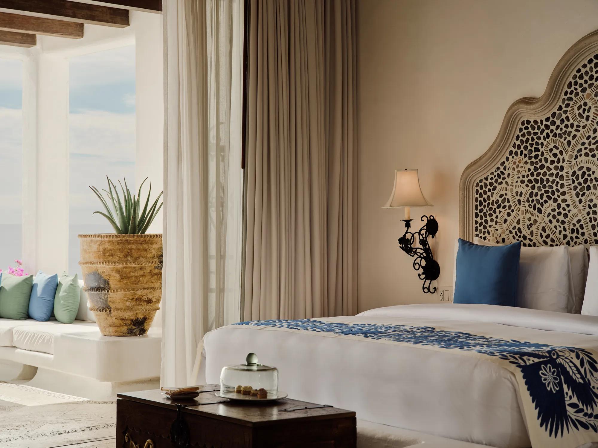 Oceanview Oceanfront Rooftop Terrace Junior Suite 3