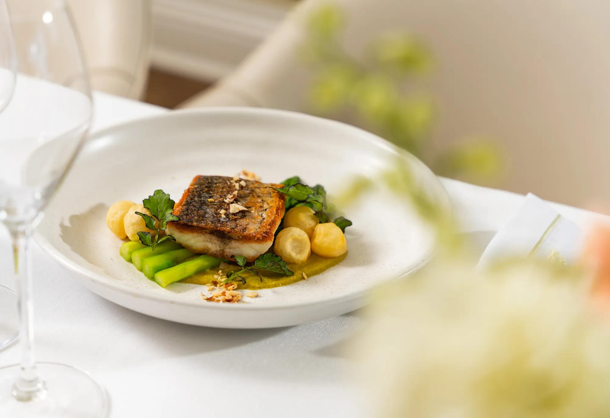 Dining RevereRoom Dishes