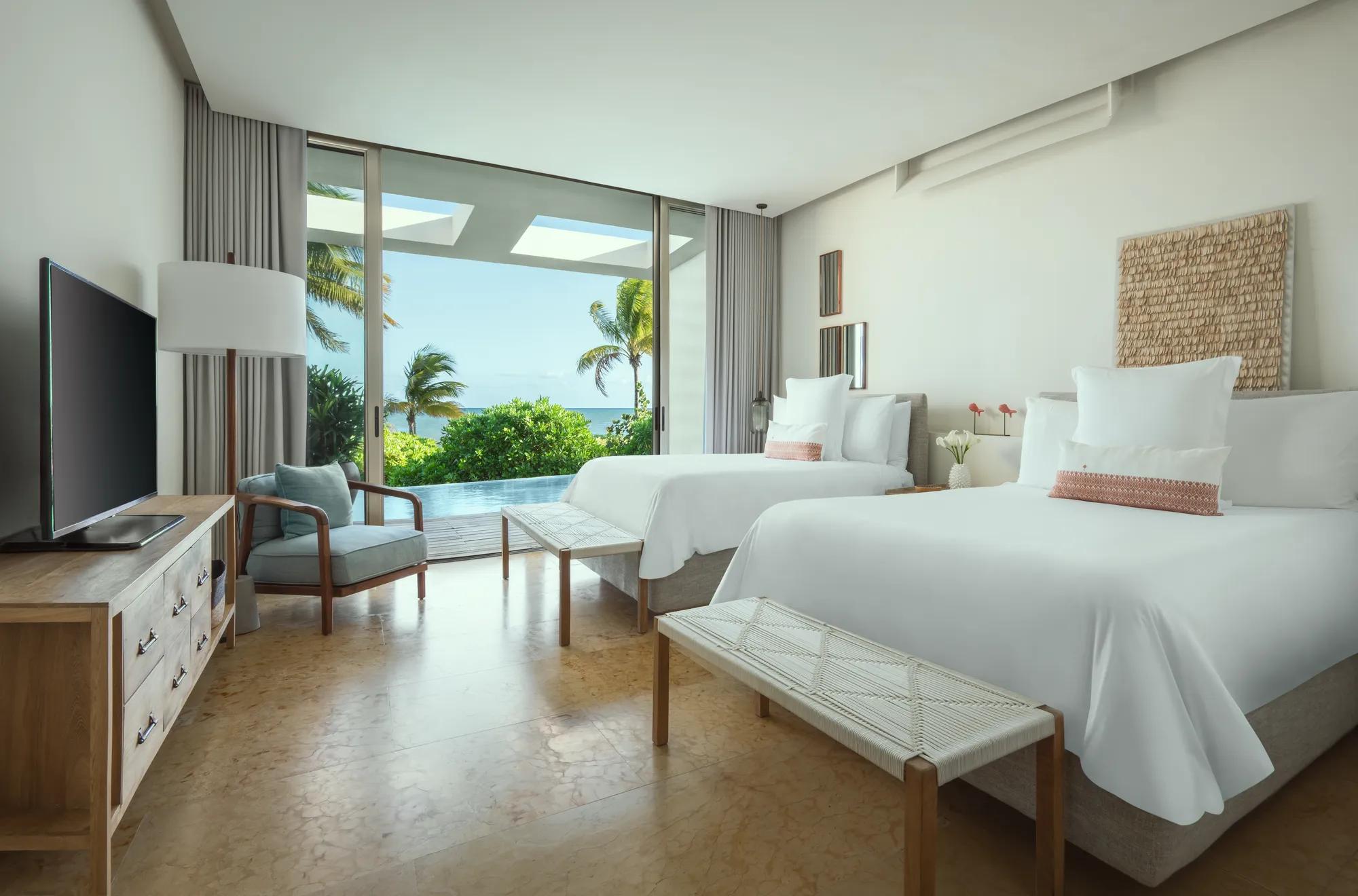 beachfront presidential suite bedroom 4