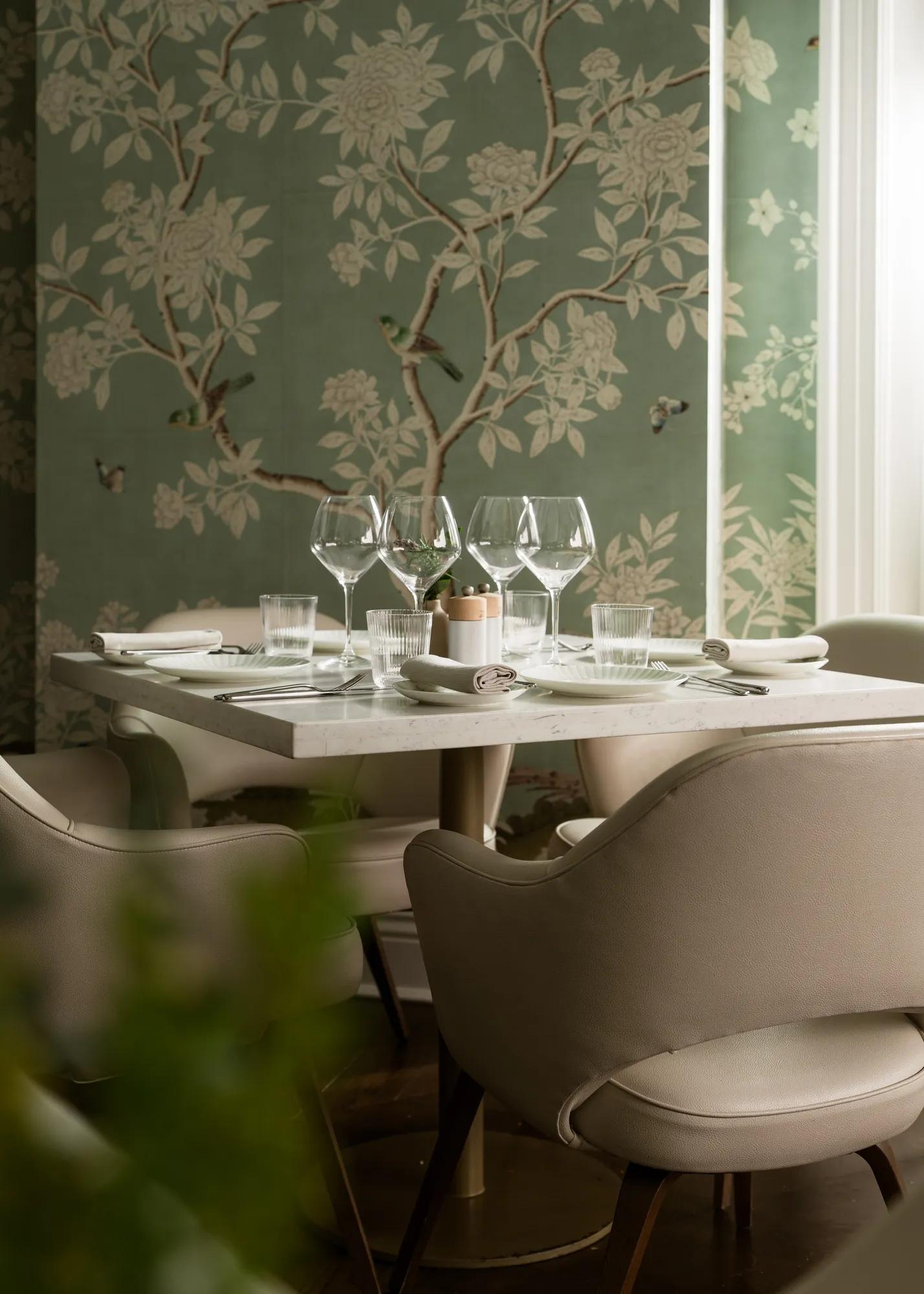Revere Room table setting
