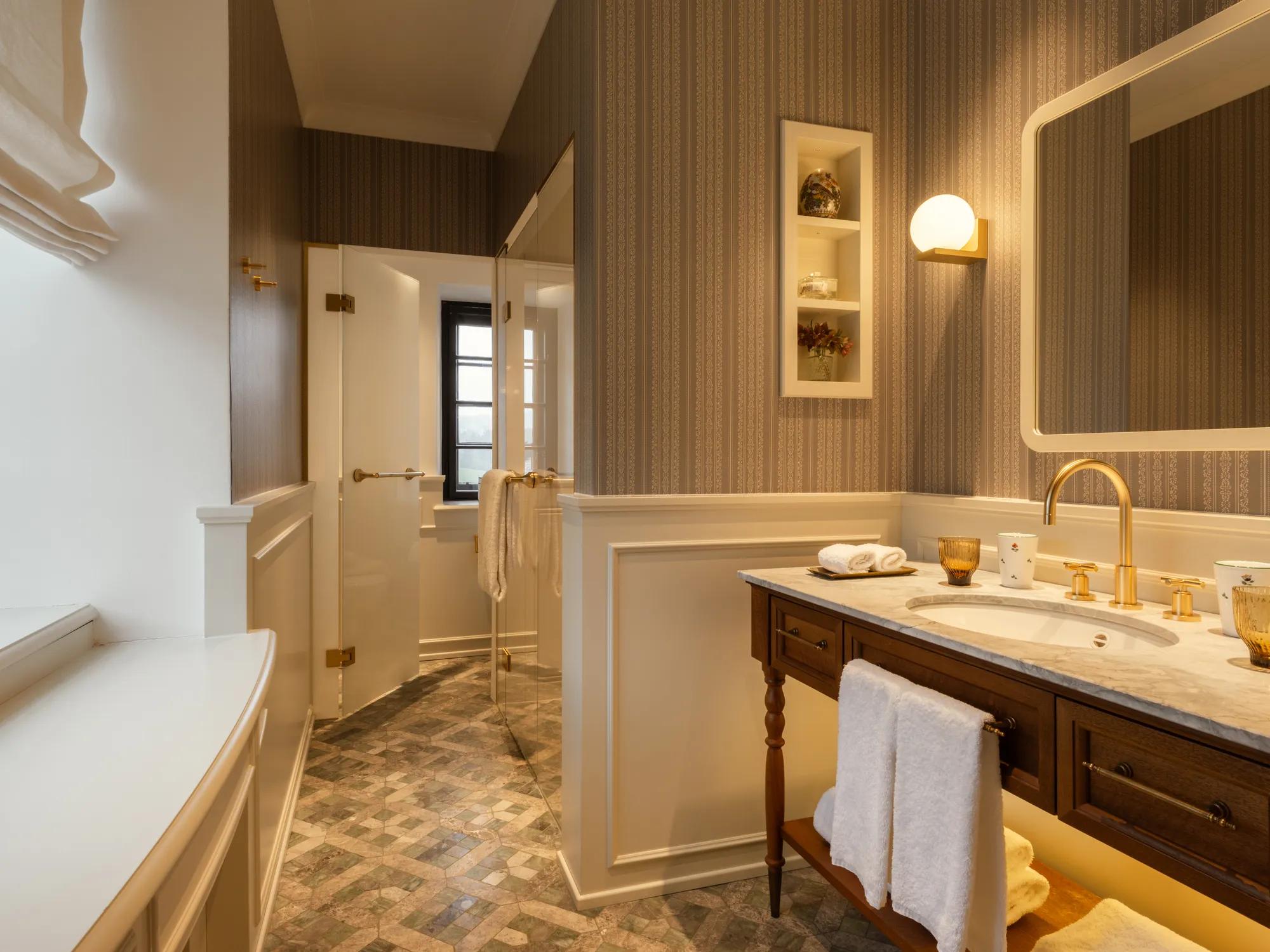 Bathroom 2