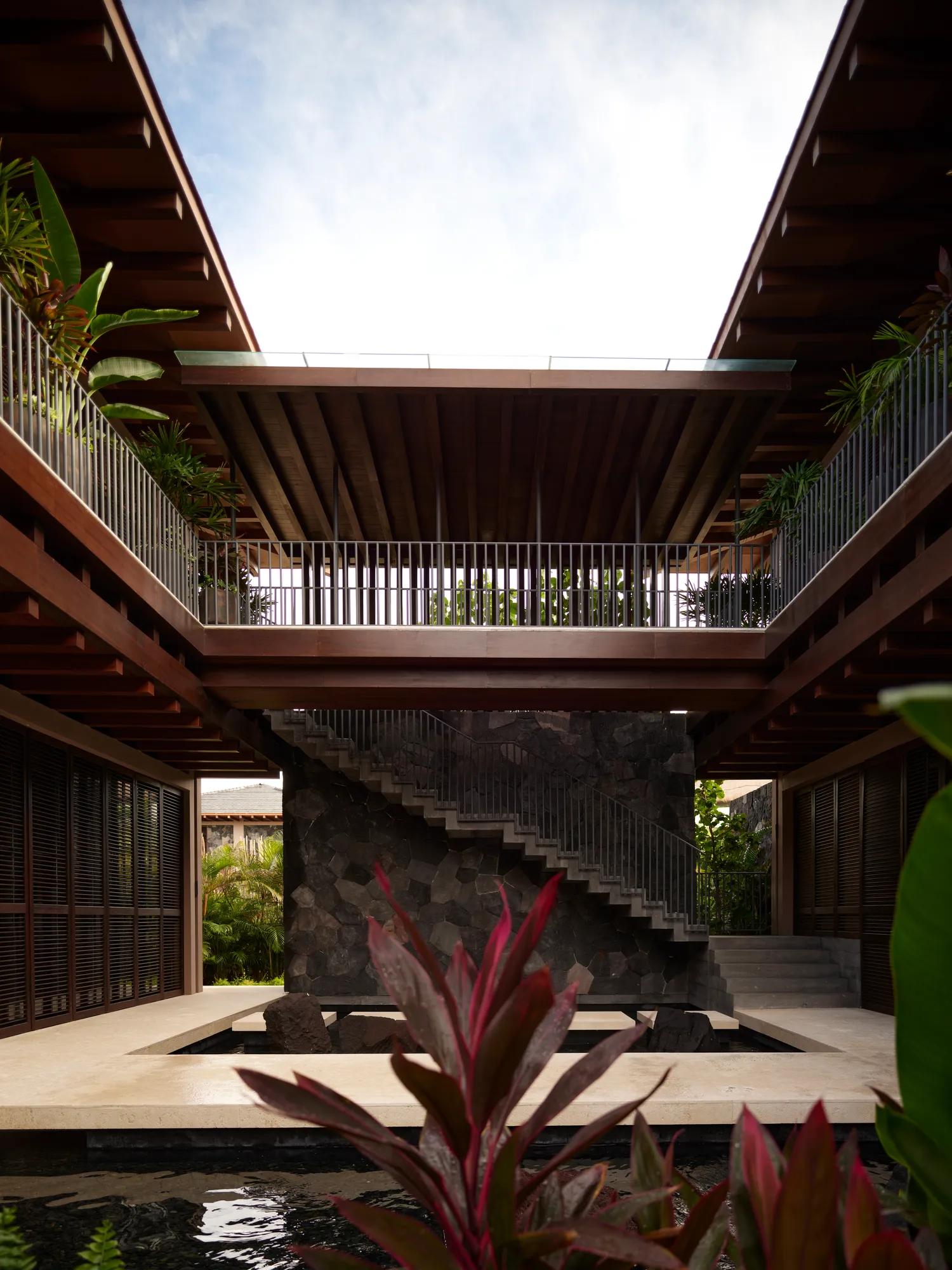 Beachfront Six Bedroom Villa