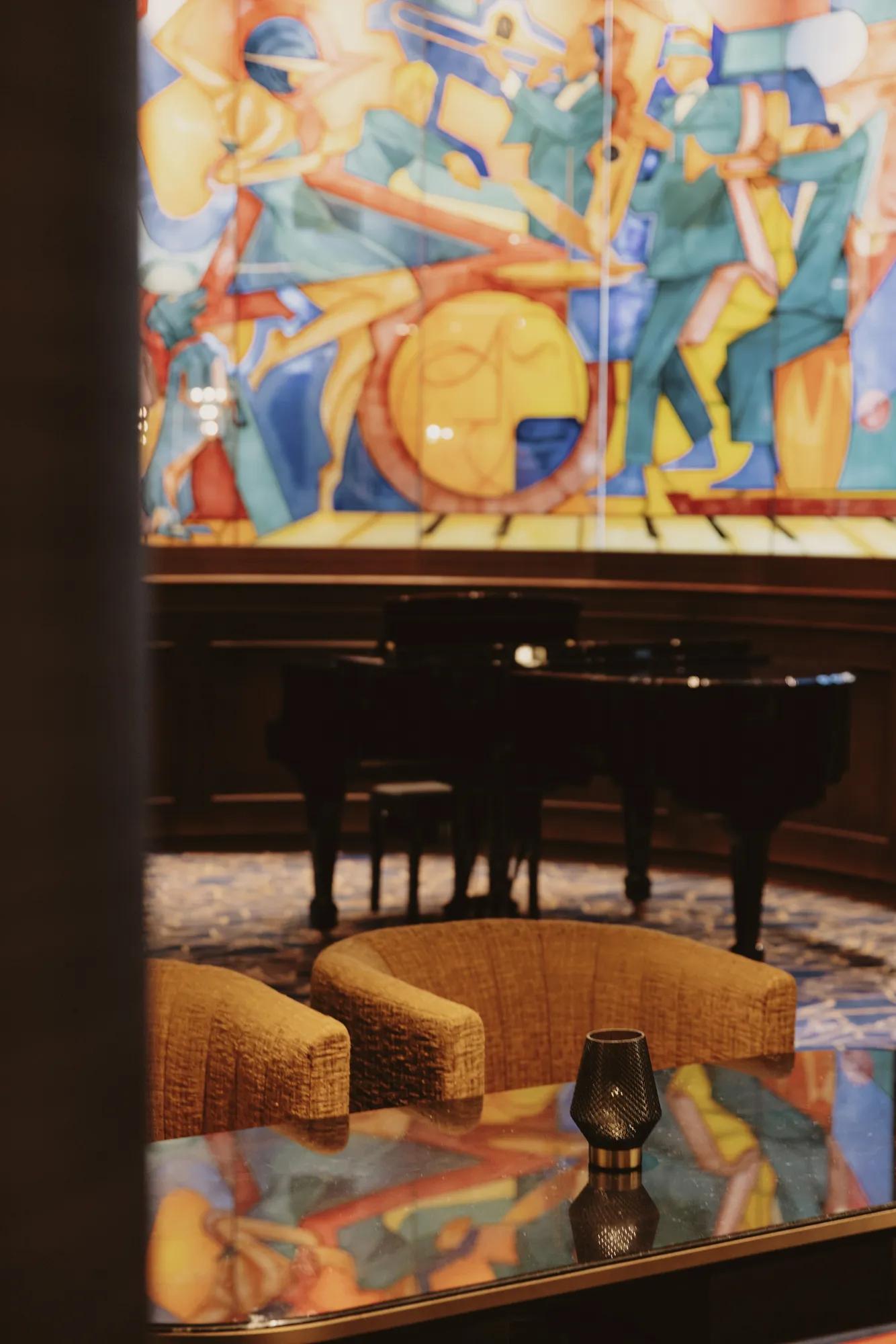 Bar Montez Seating Area Glass Artwork