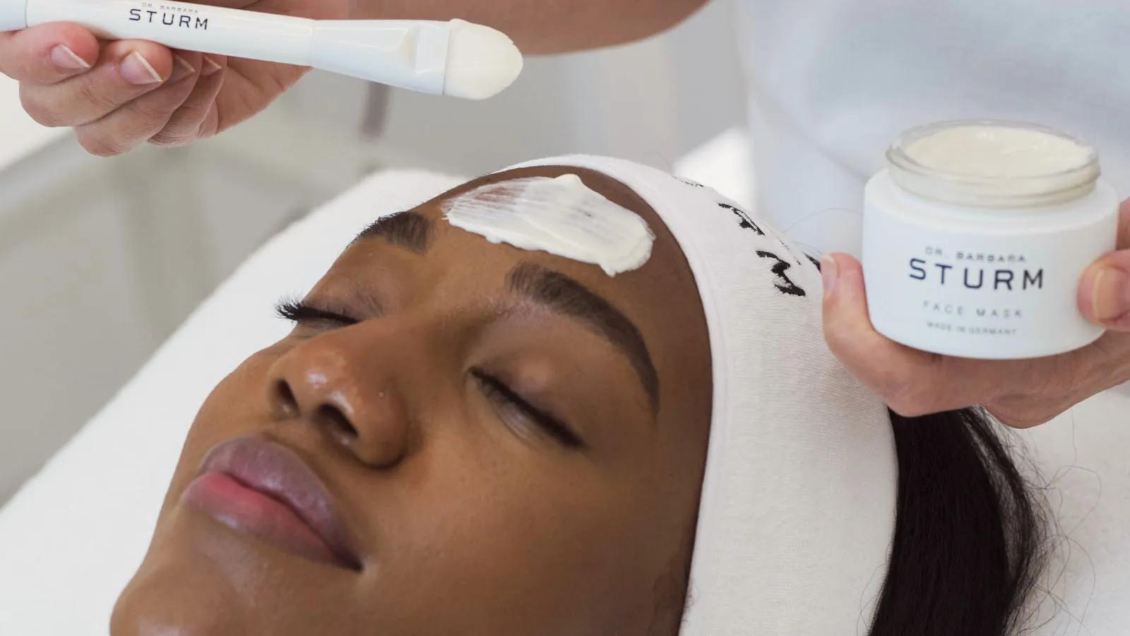 Signature STURMGLOW™️ Facial