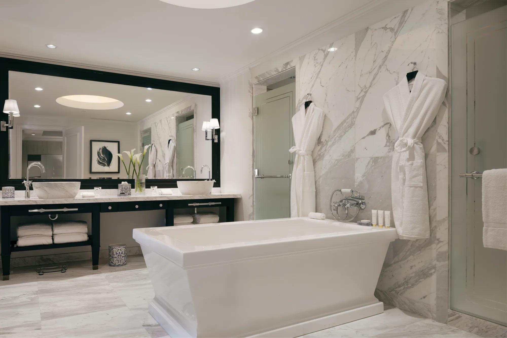 RoomsAccommodations S M Penthouse 4