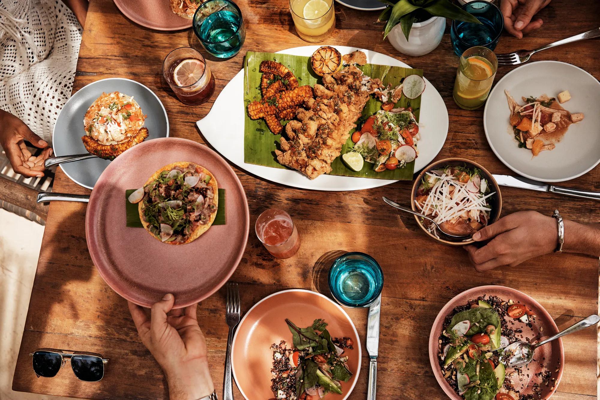 Aqui Me Quedo Food and Beverage