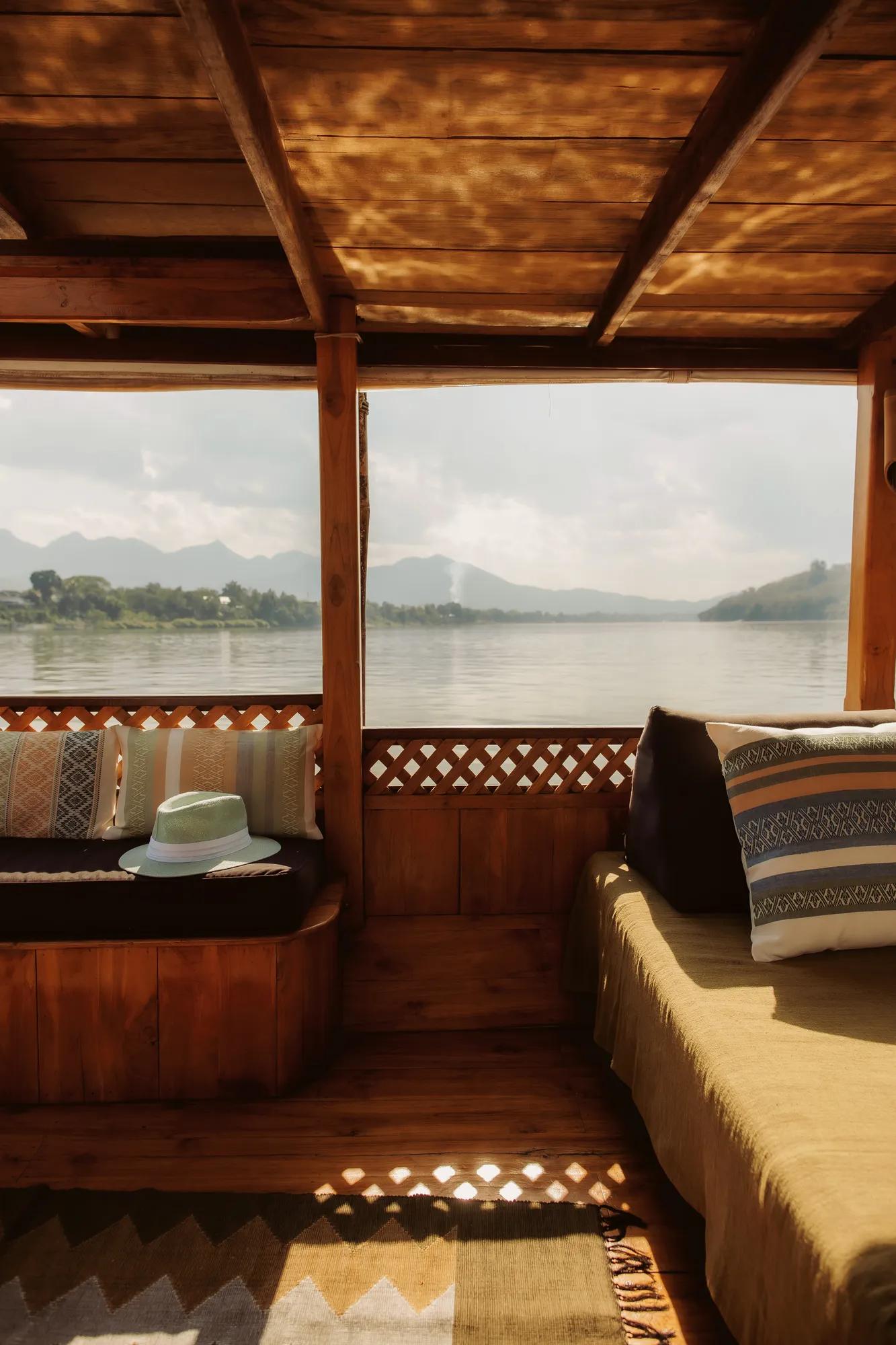 Mekong river cruise laos