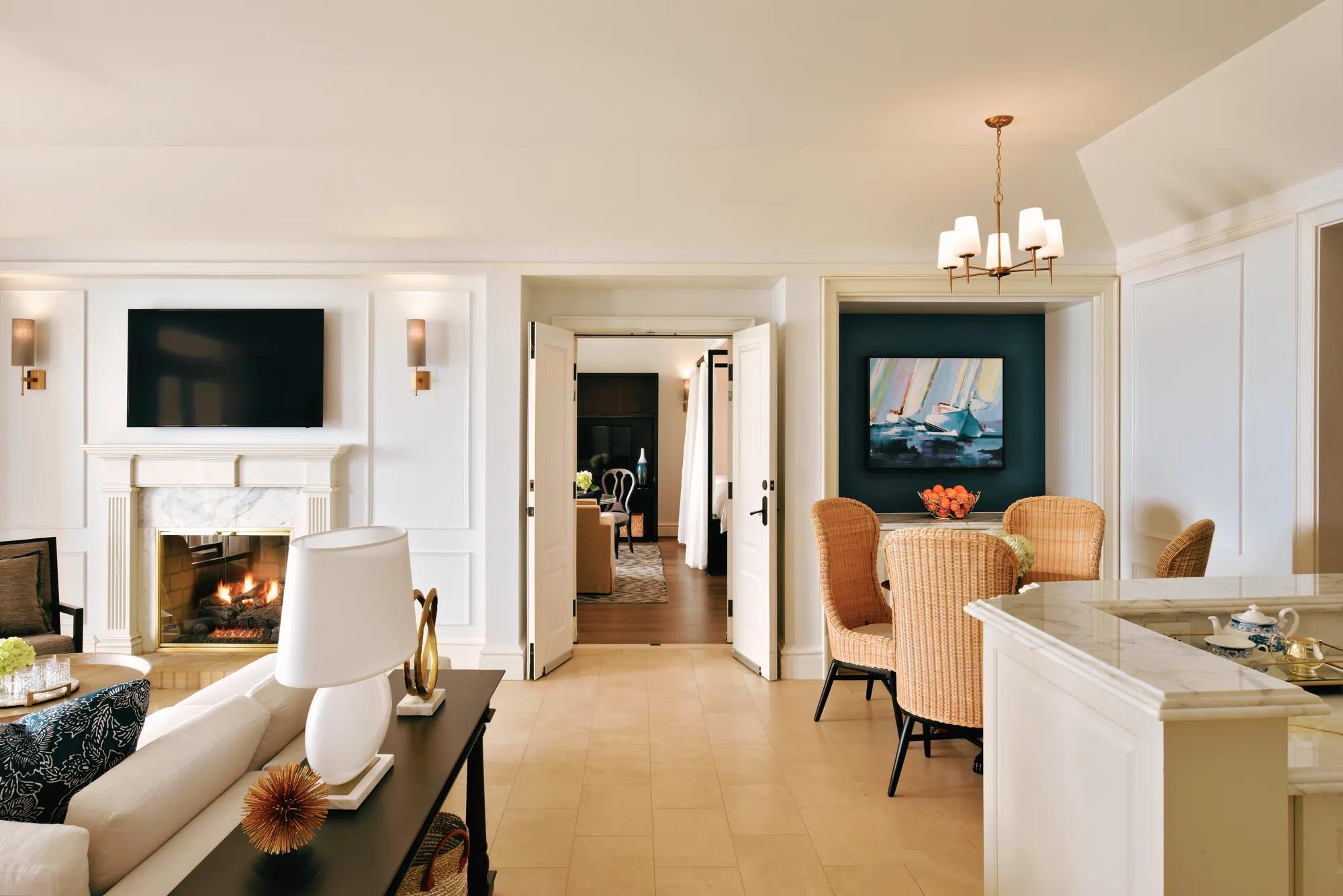 Harbour View suite Living room