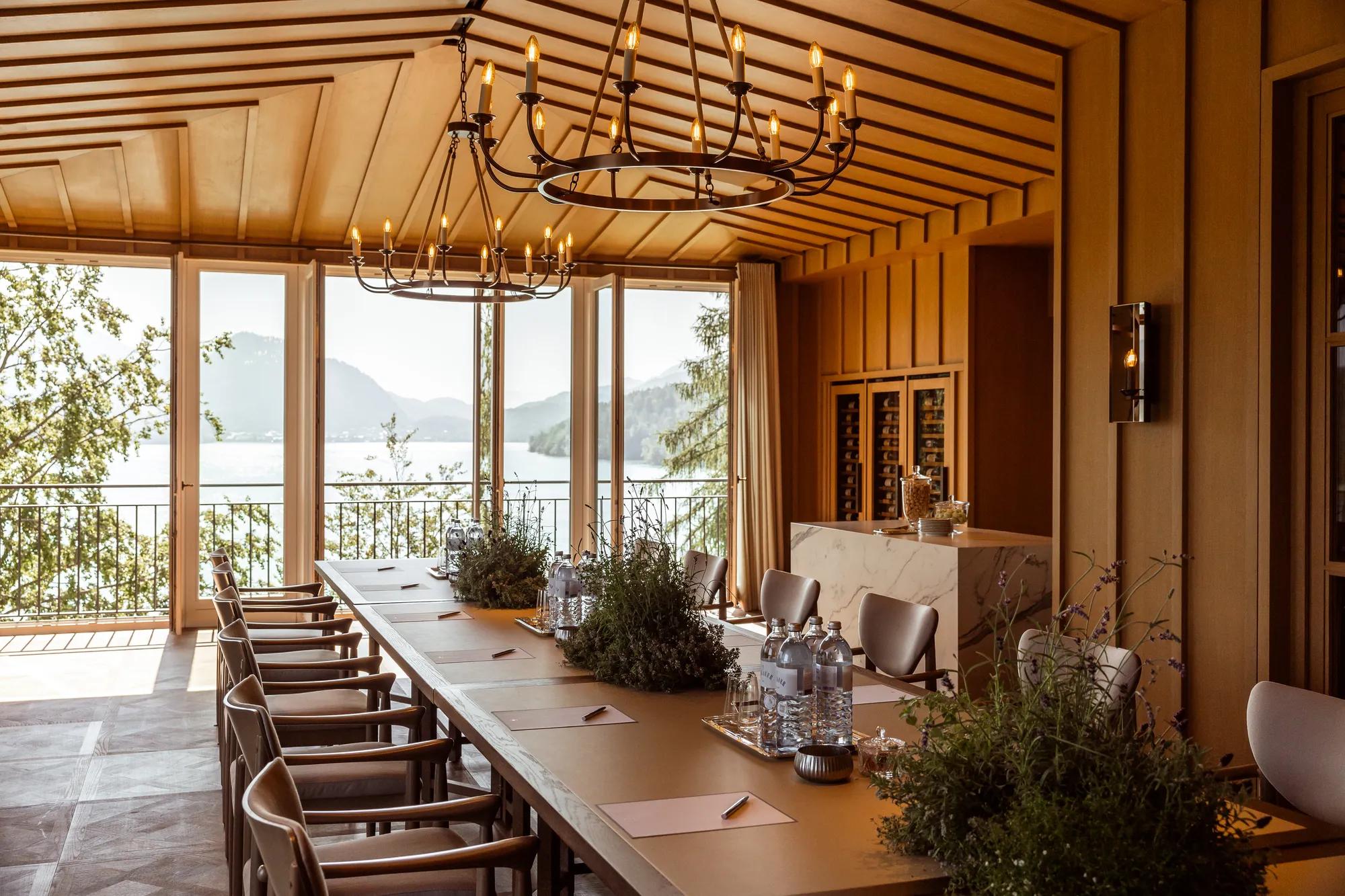 Meeting-setup-in-Glas-Salon