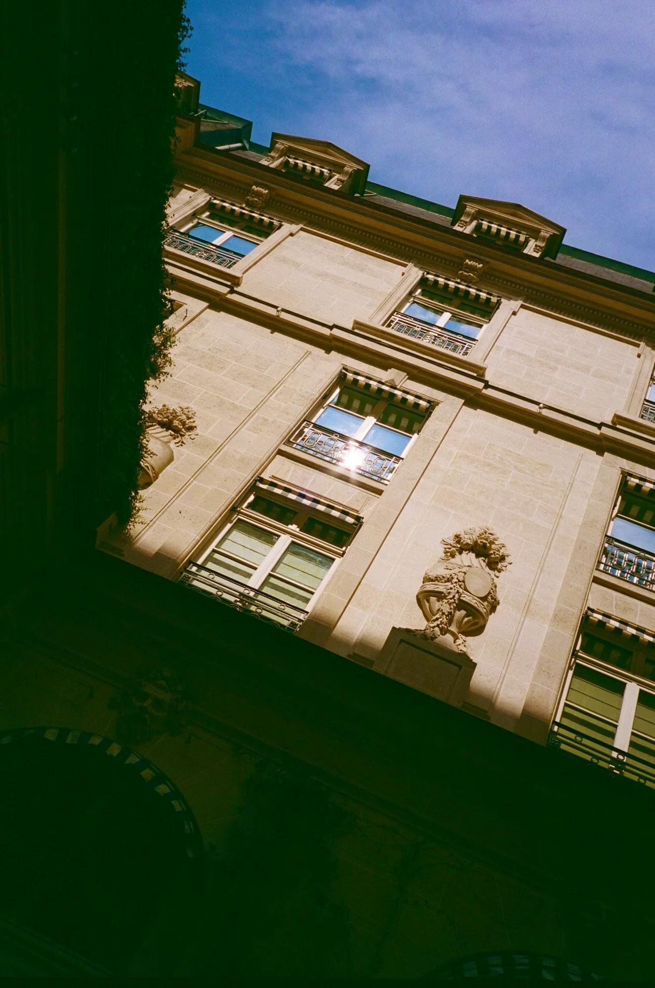 Cour d'Honneur view