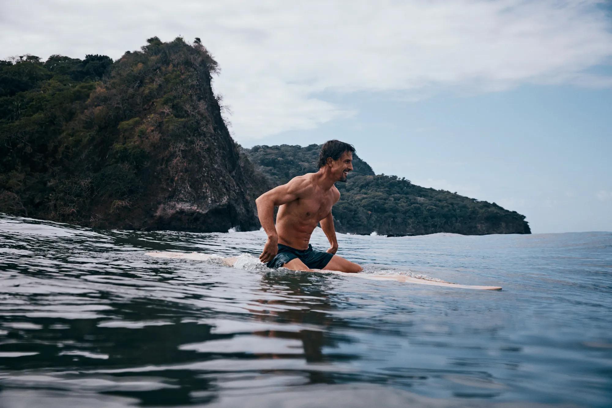 Destination Lifestyle Experiences Surfing