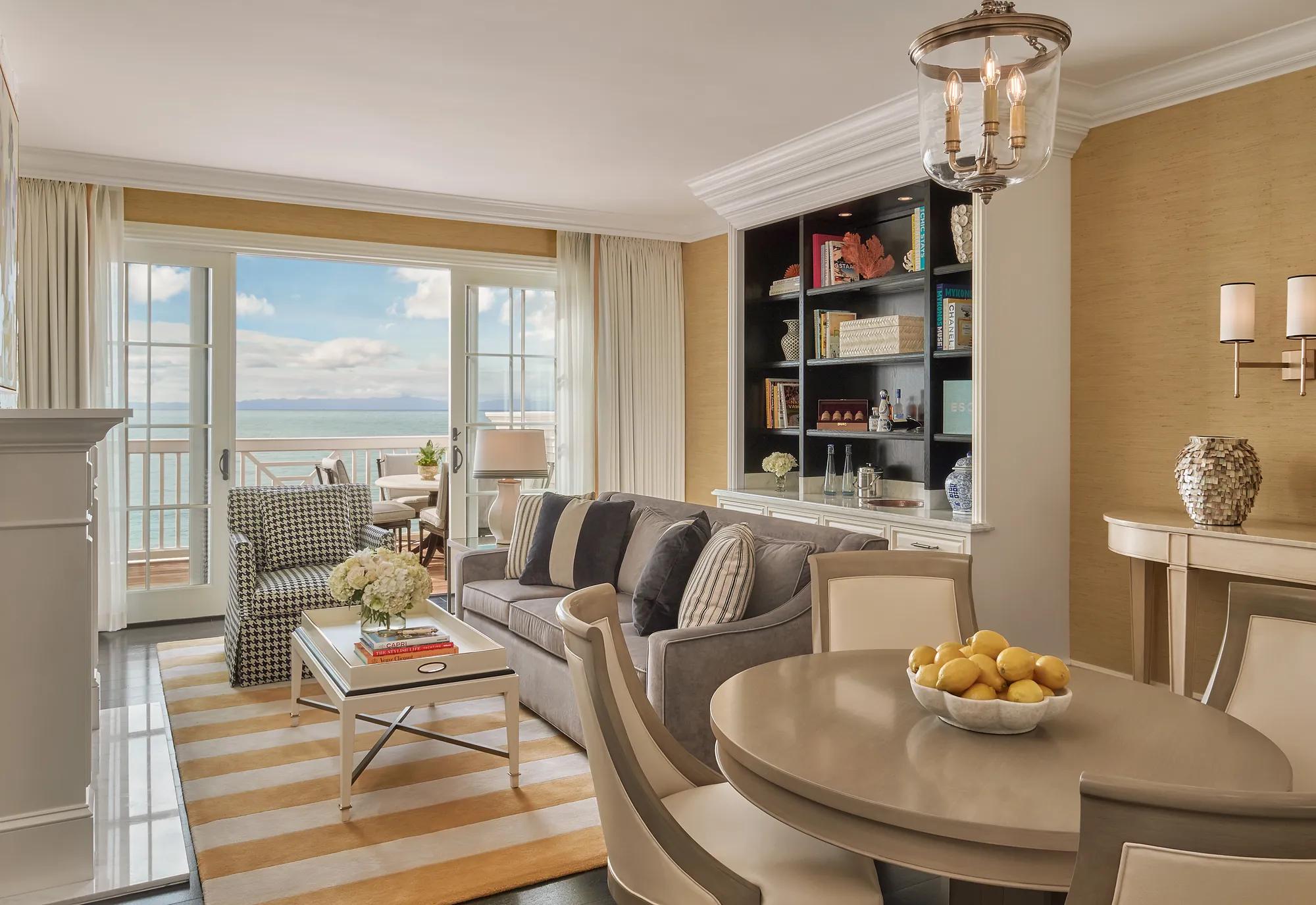 Superior King Courtyard View