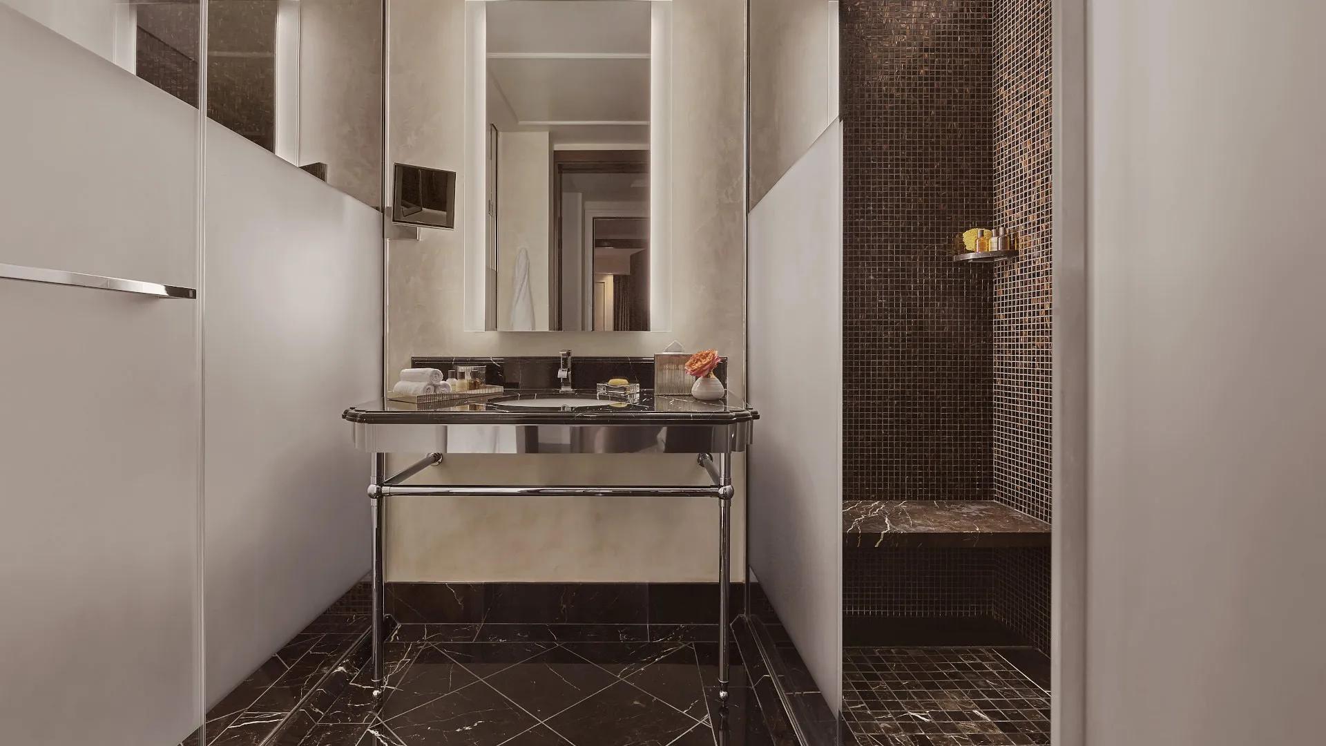 Facilities Room RoomType Superior King RM308 1