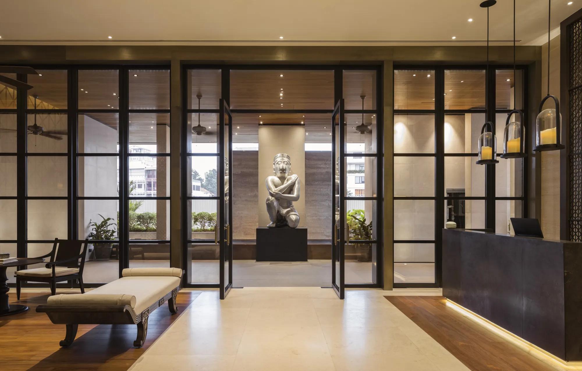 RWPPN_Entrance_Ground_Lobby_Hanuman_Statue