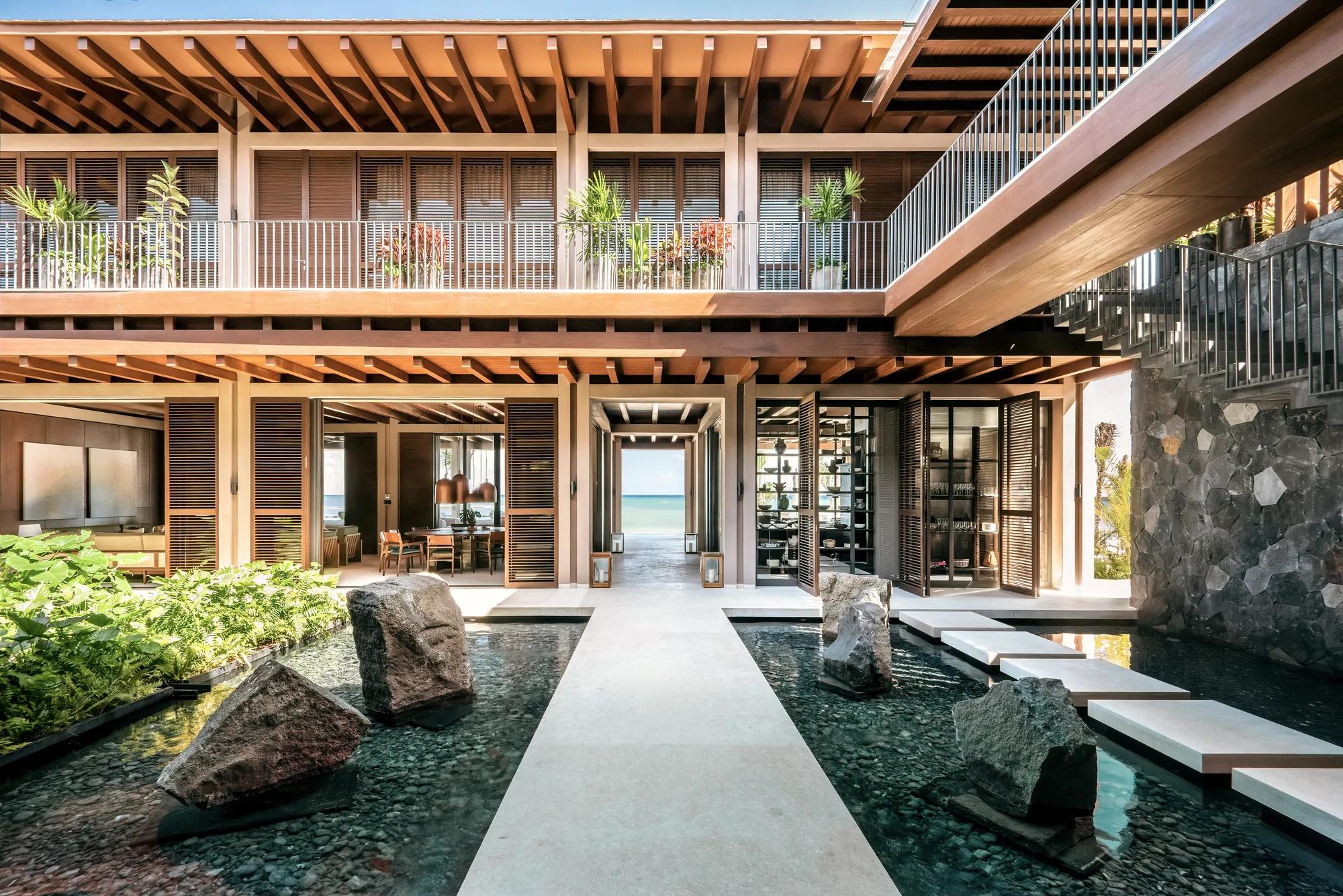 Beachfront Six Bedroom Villa