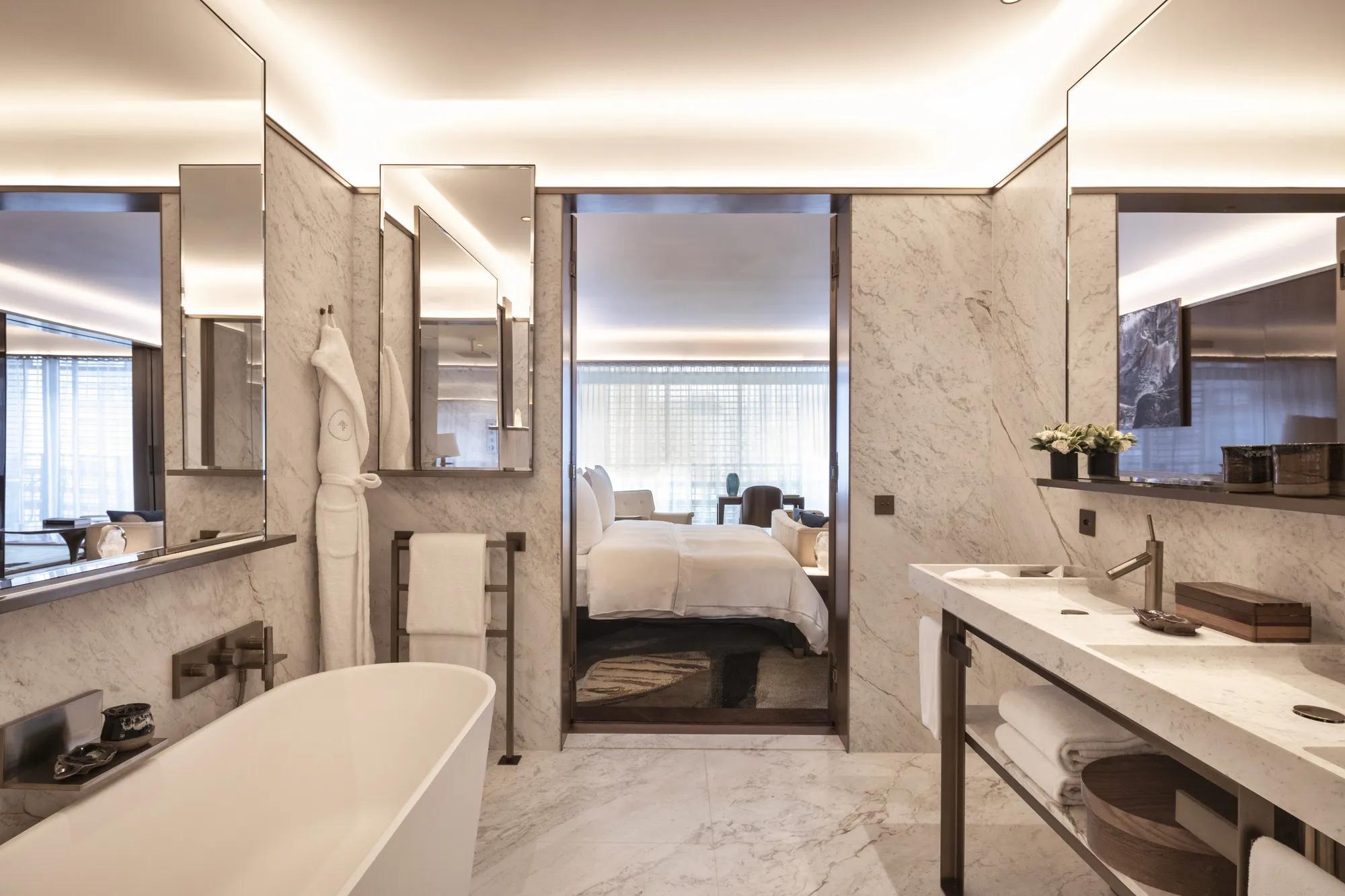 Premier Suite Bathroom