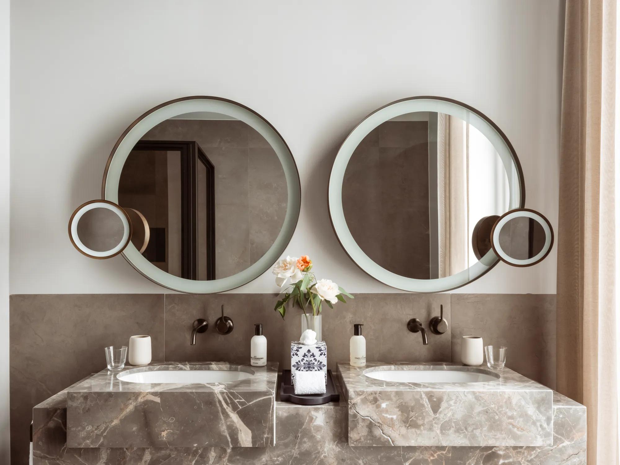 Grand Premier Canal View Room