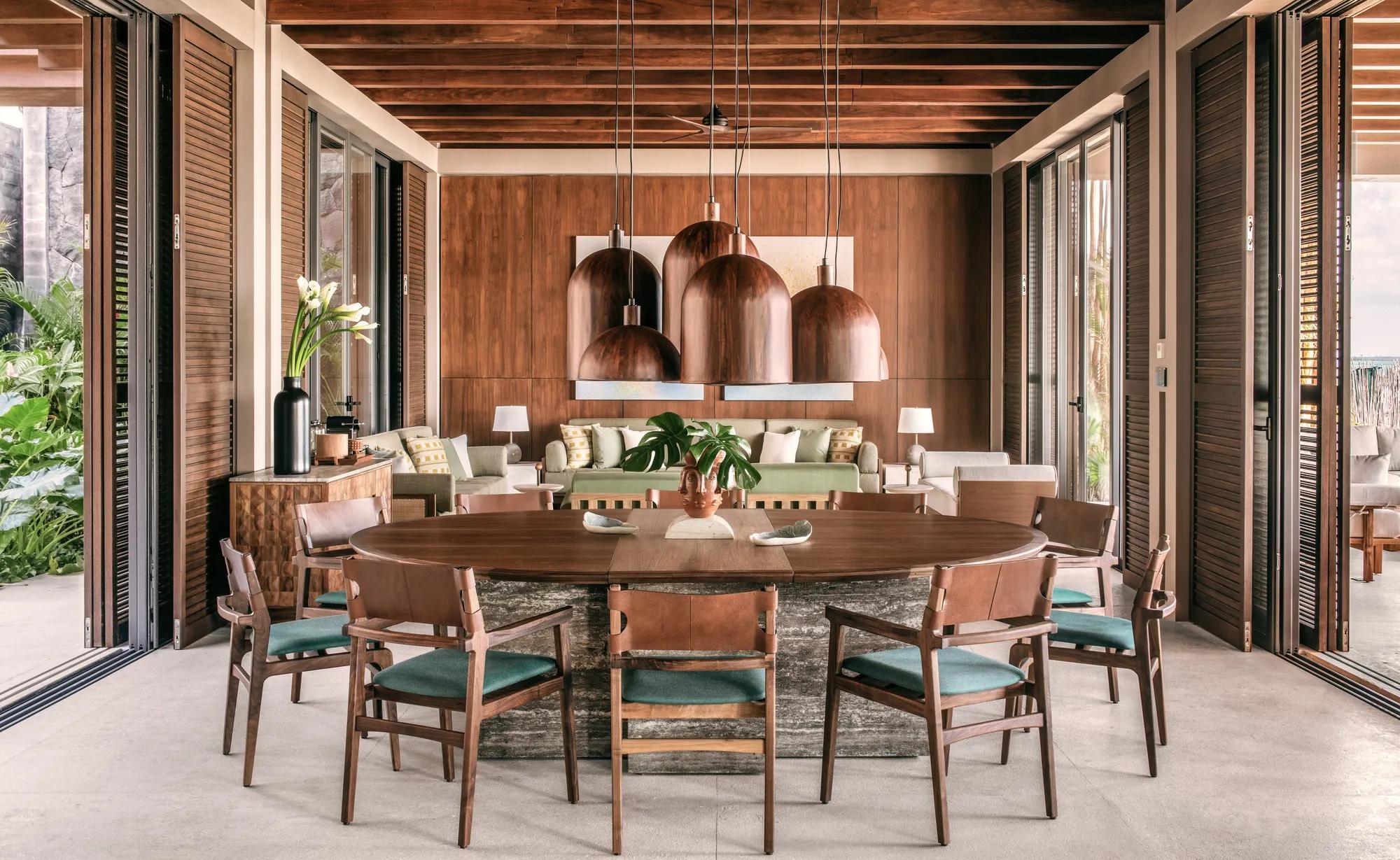 Beachfront Six Bedroom Villa