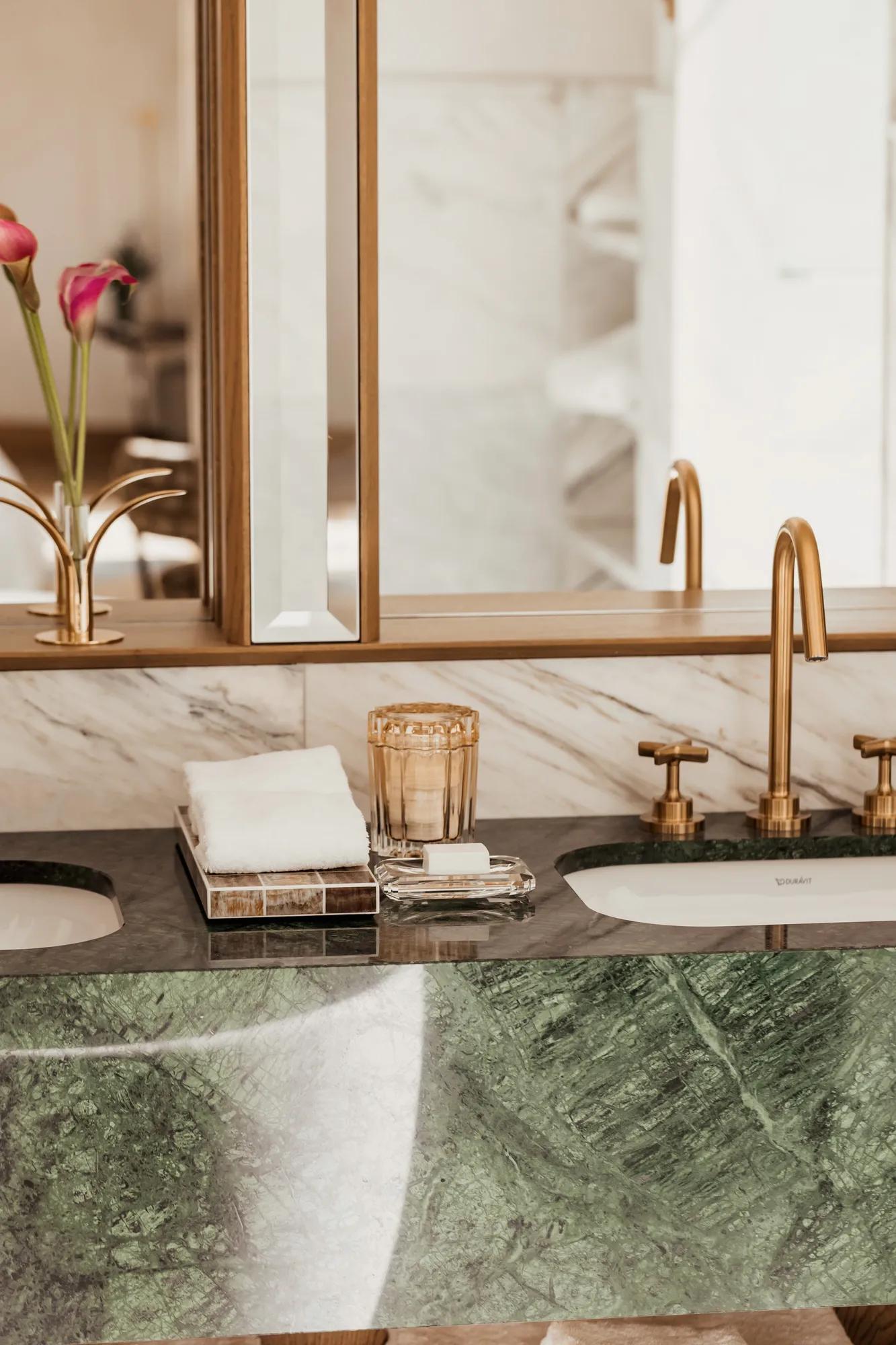 Rooms House Prinzessin Augusta House Bathroom Sink WhatTheFox