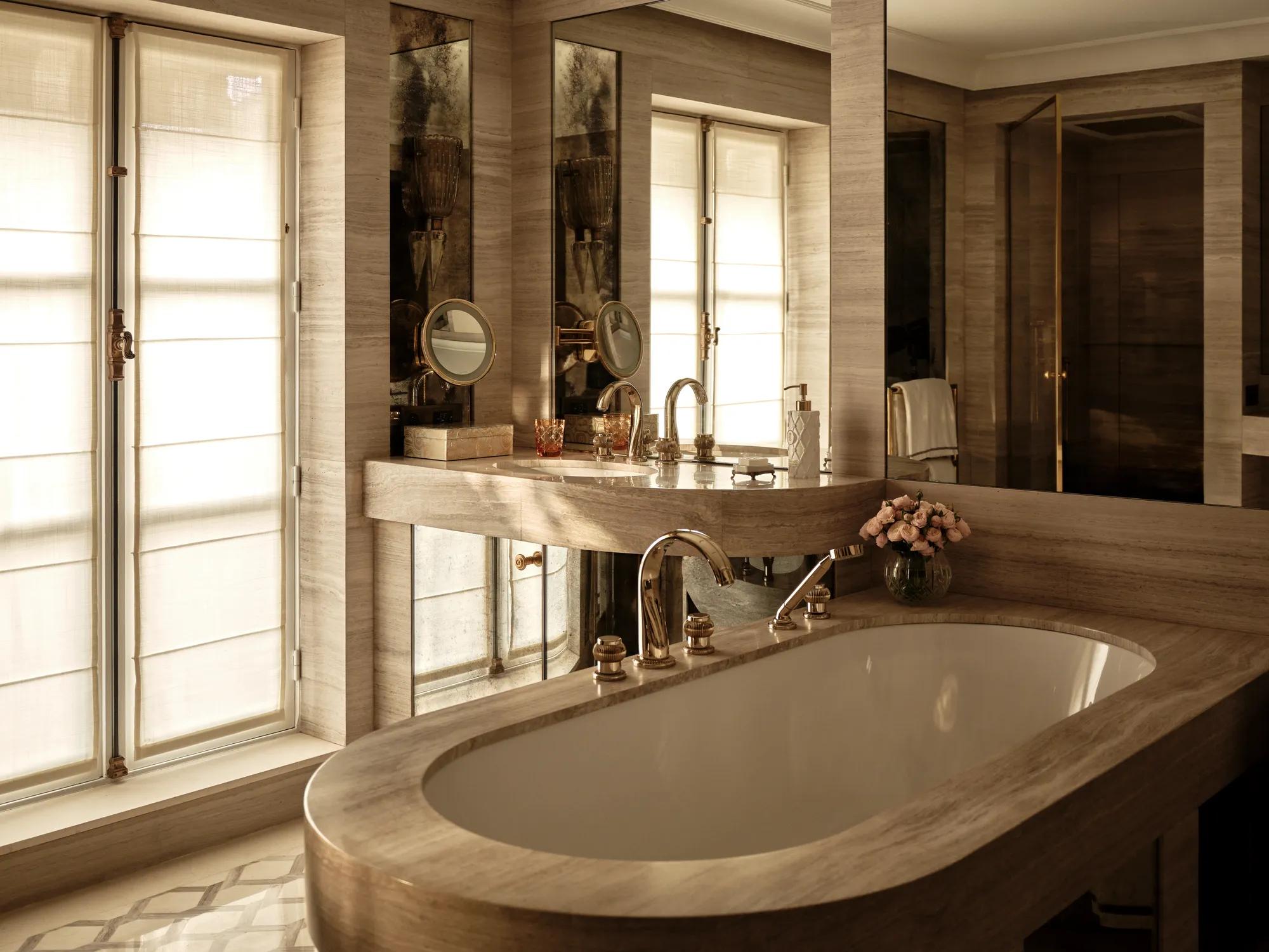 Suite Louis XV