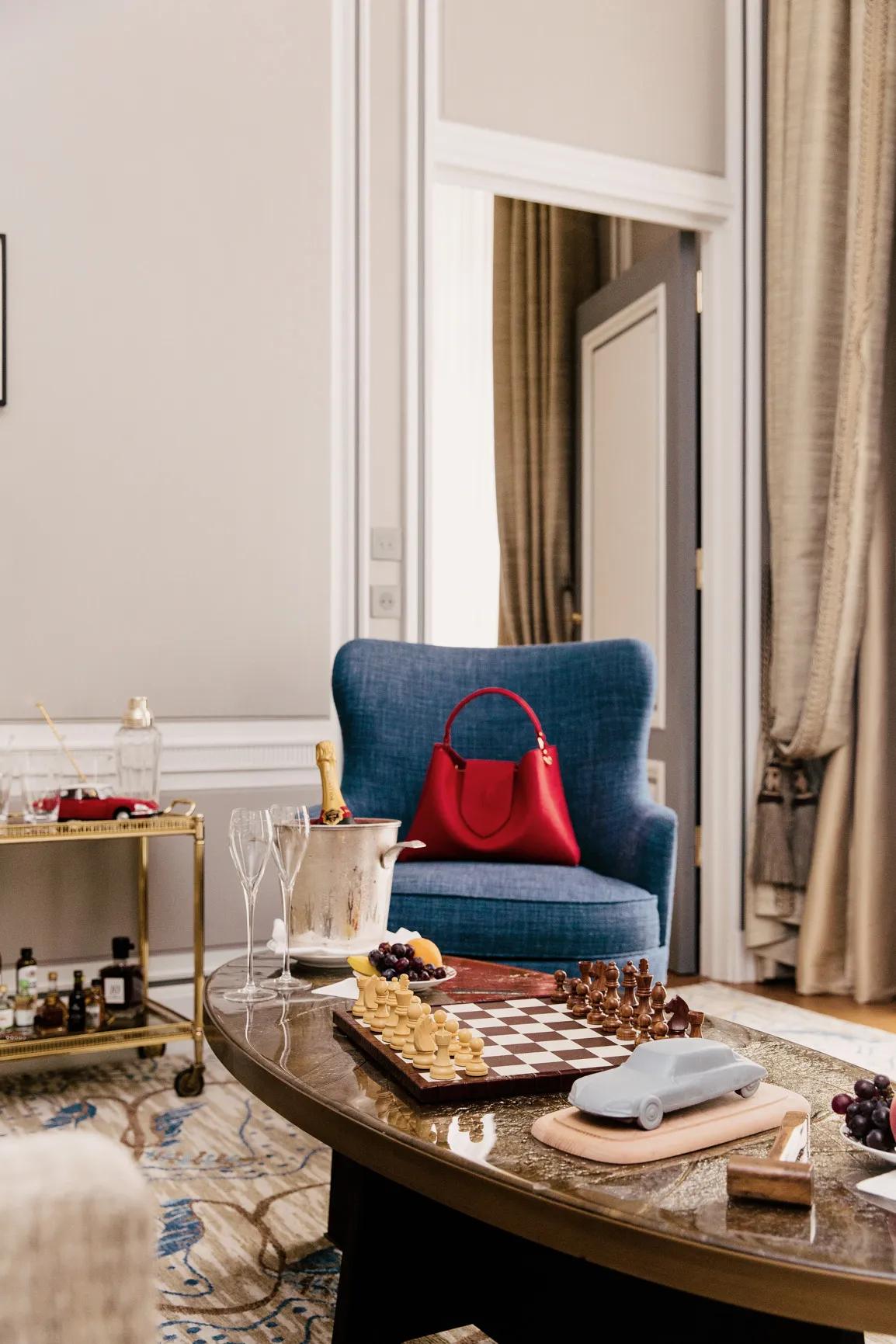 FB In room dining 10