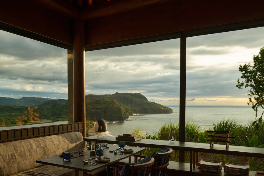 Toppu Sushi Bar Ocean View 3