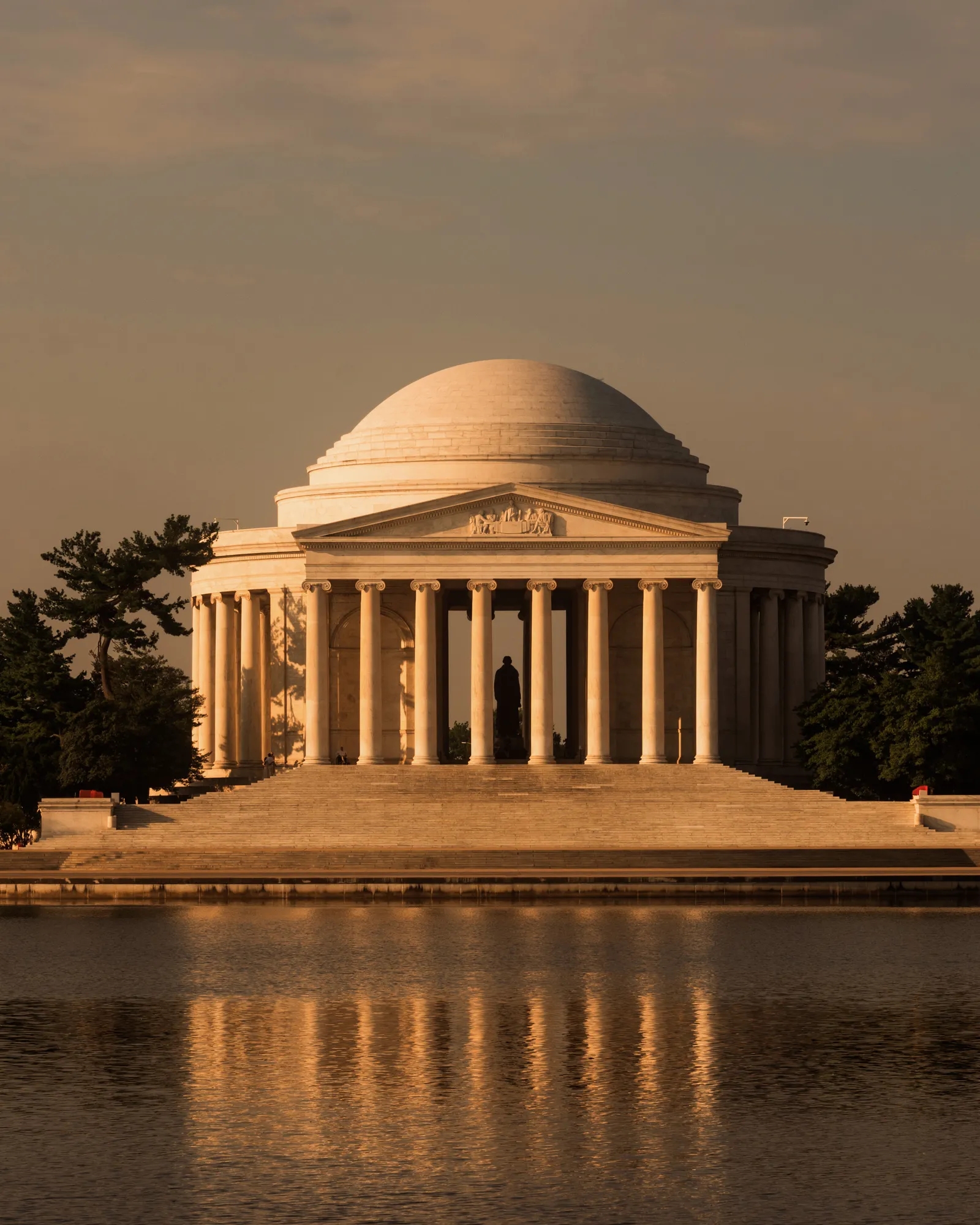 Jefferson Memorial at sunset