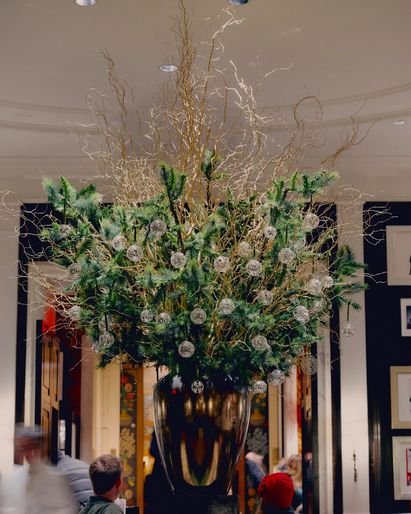 Dowling's centerpiece