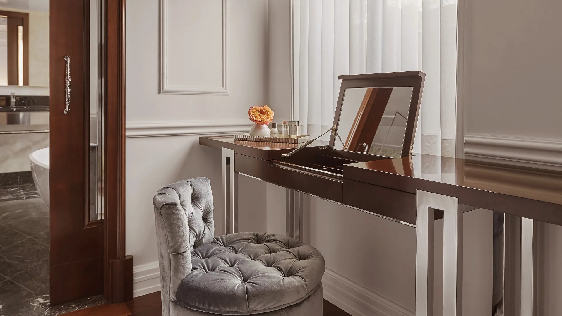 Featured Accommodation: Rosewood Suite