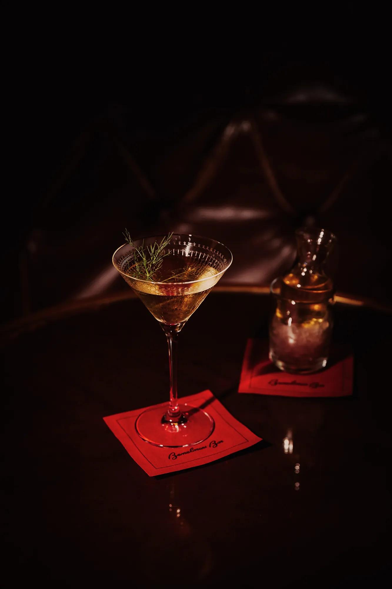 F B Bar BemelmansBar Eartha