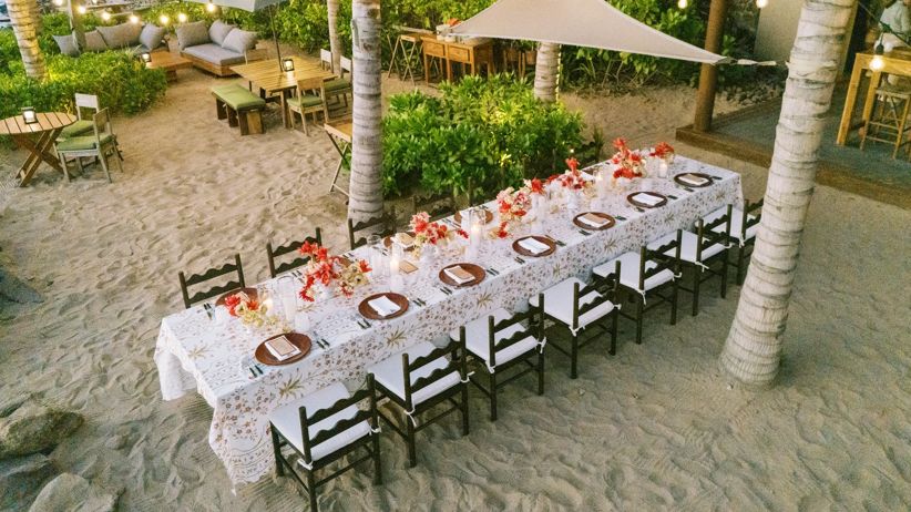 Buena Onda beachfront dining