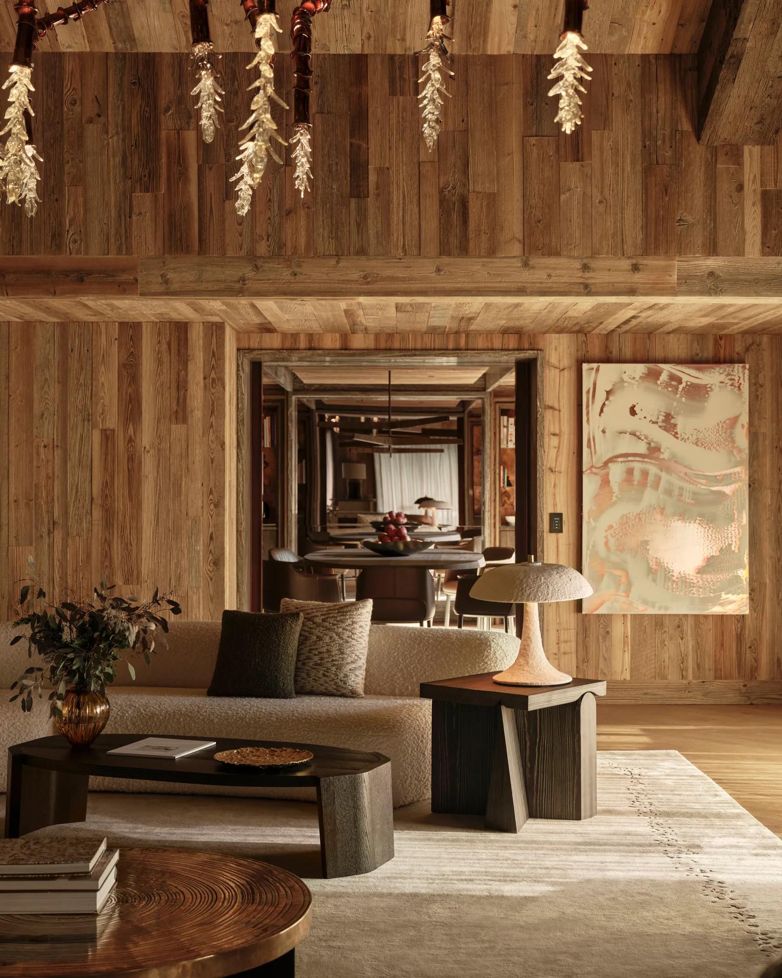 ROOM SAULIRE HOUSE DINING ROOM