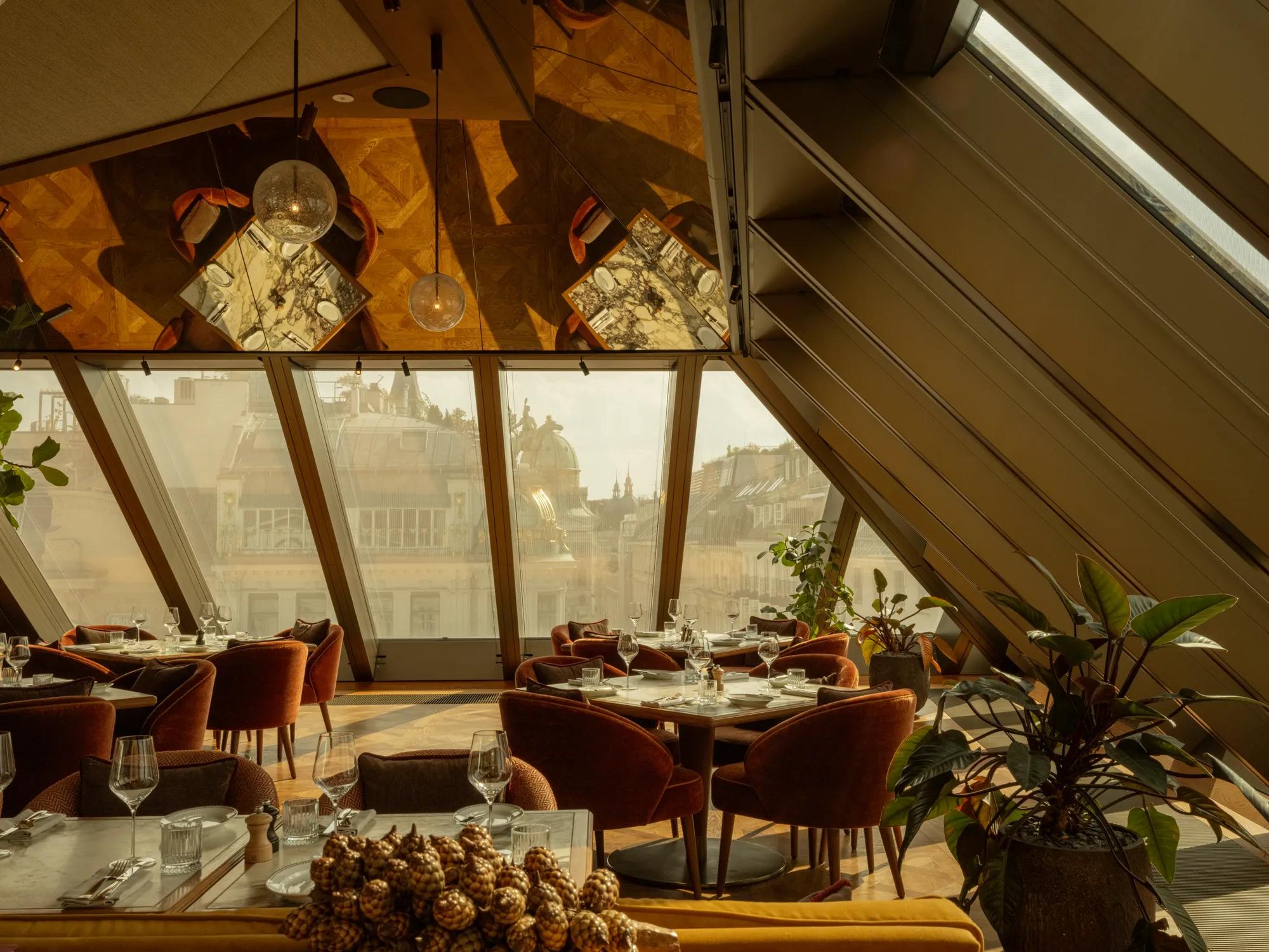 Dinner Above the city at Neue Hoheit
