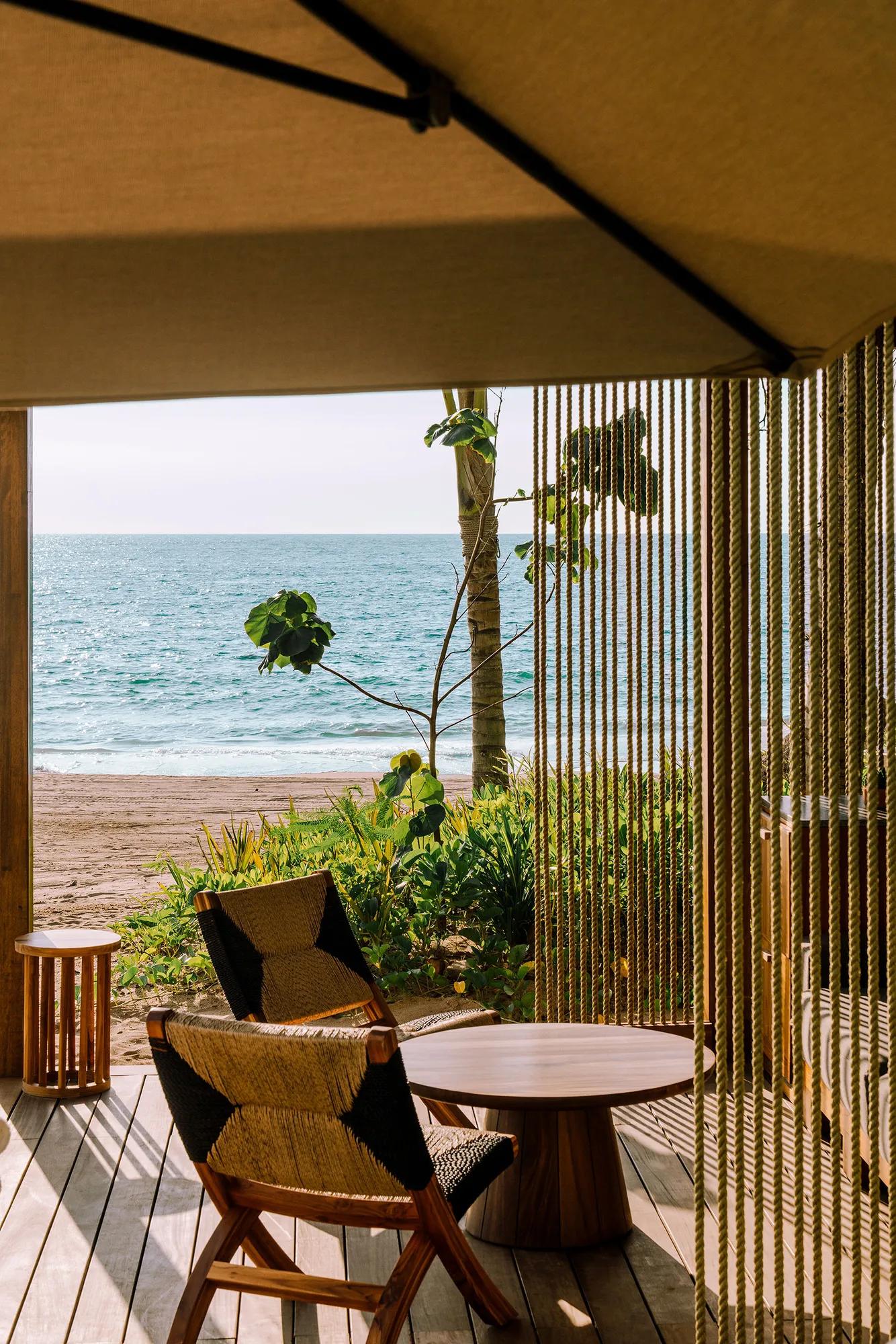 La Cocina Table Detail