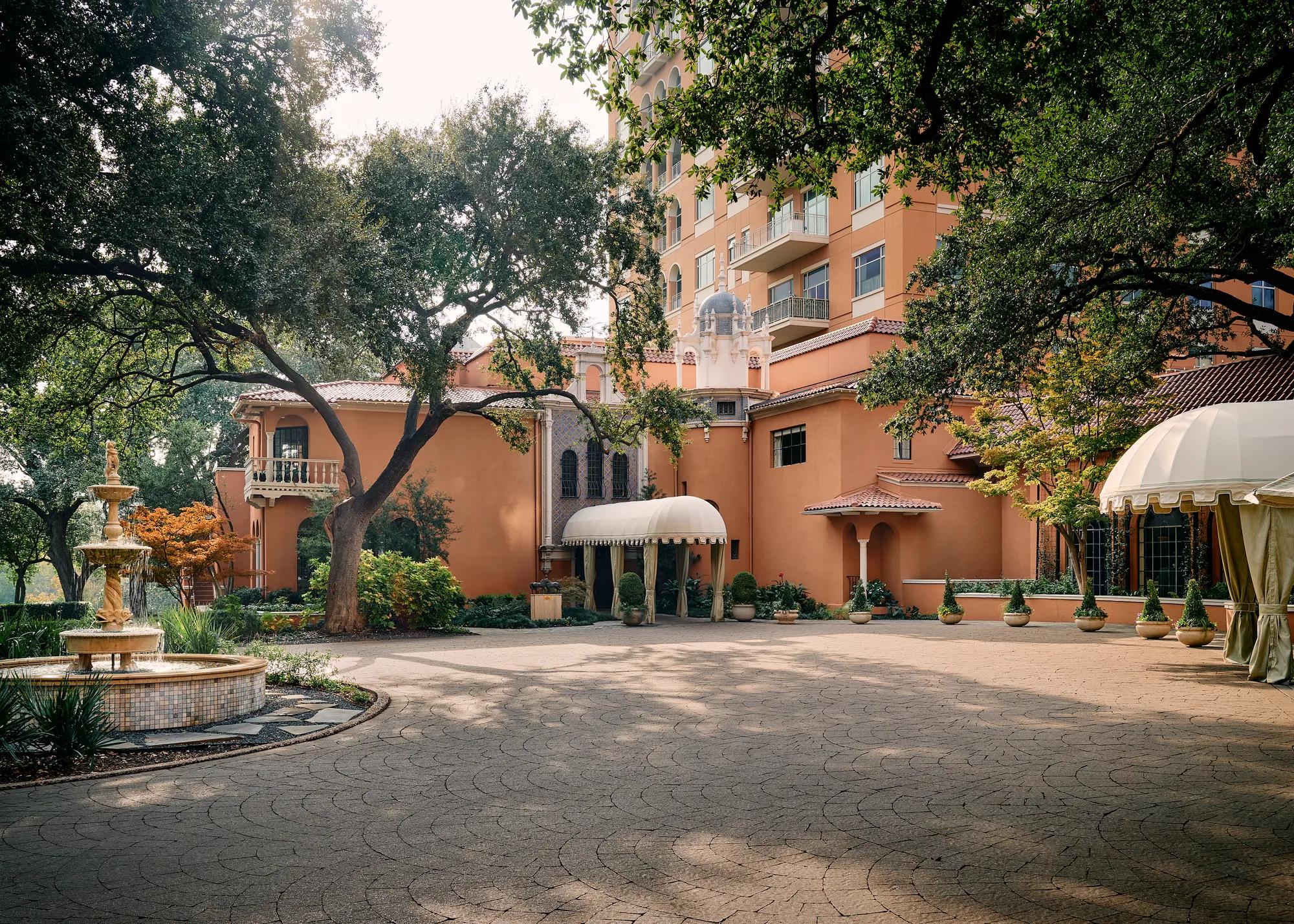 Rosewood Mansion Exterior