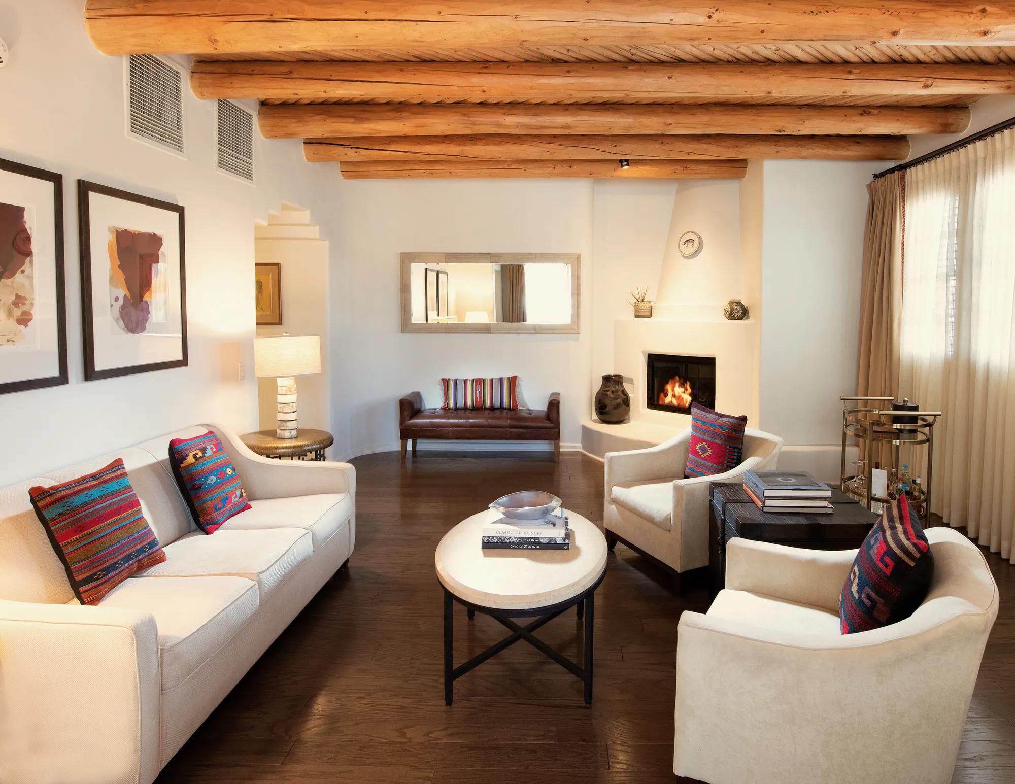 Featured Accommodation: Anasazi Suite