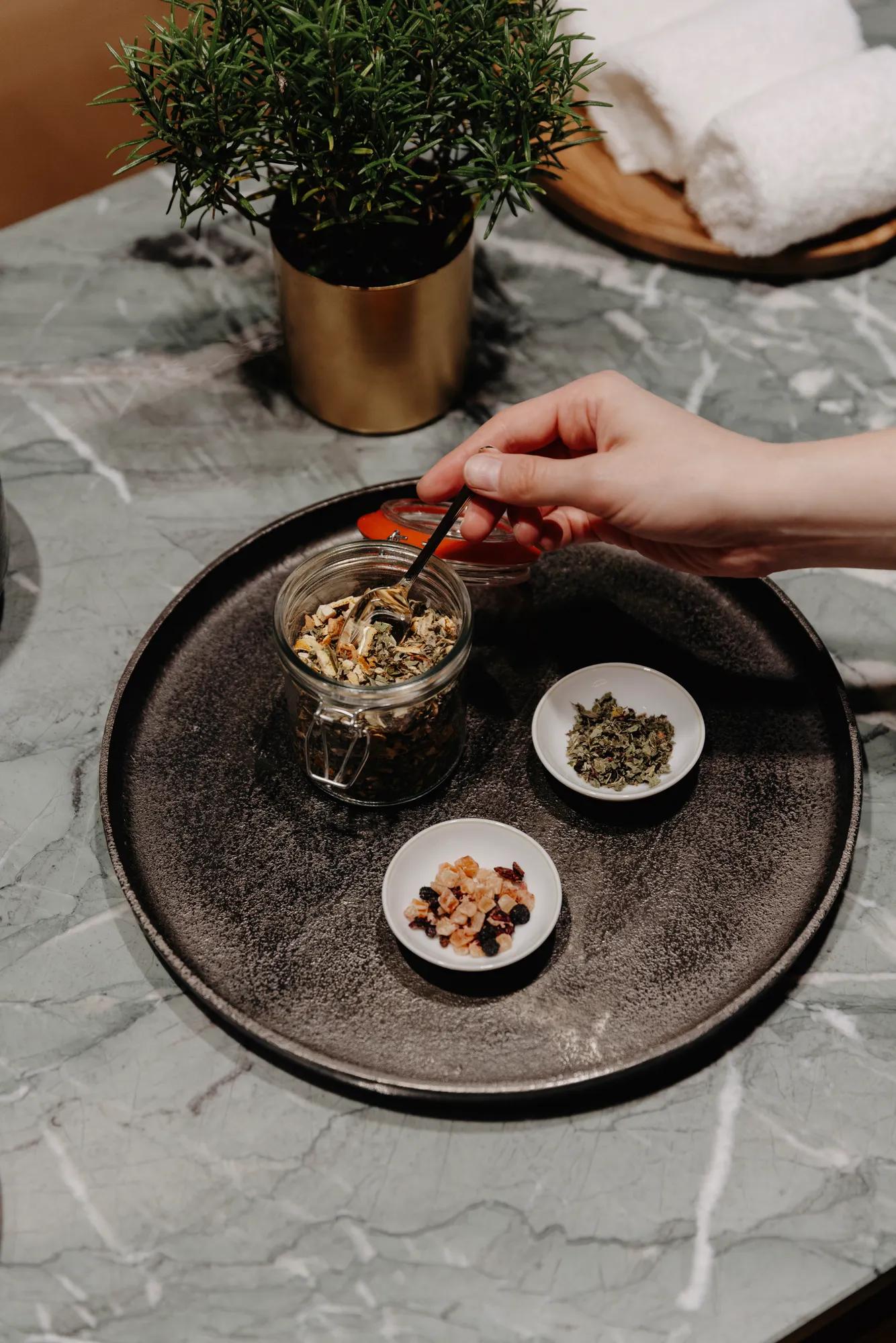 Herbal harmony massage