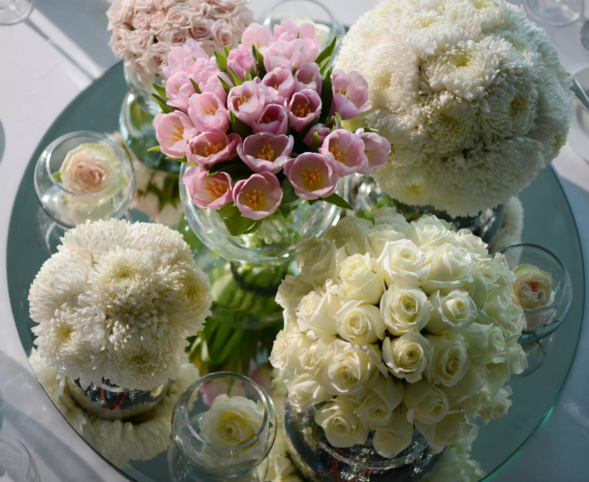 From Graceful to Grand