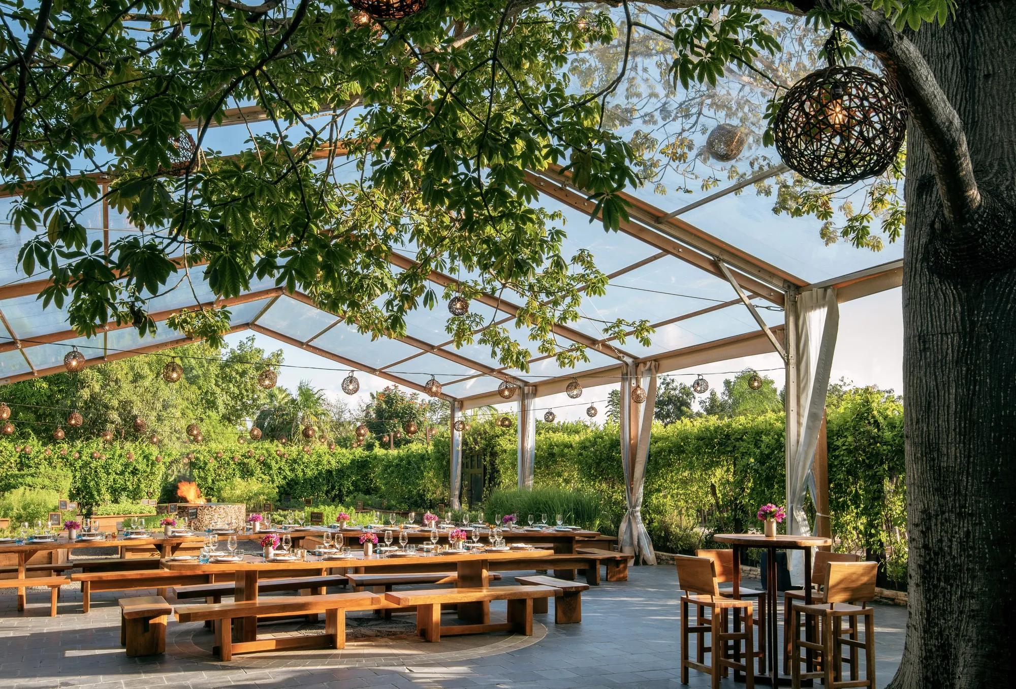 RWMYK_Facilities_Restaurants_La Ceiba_Fire Pit
