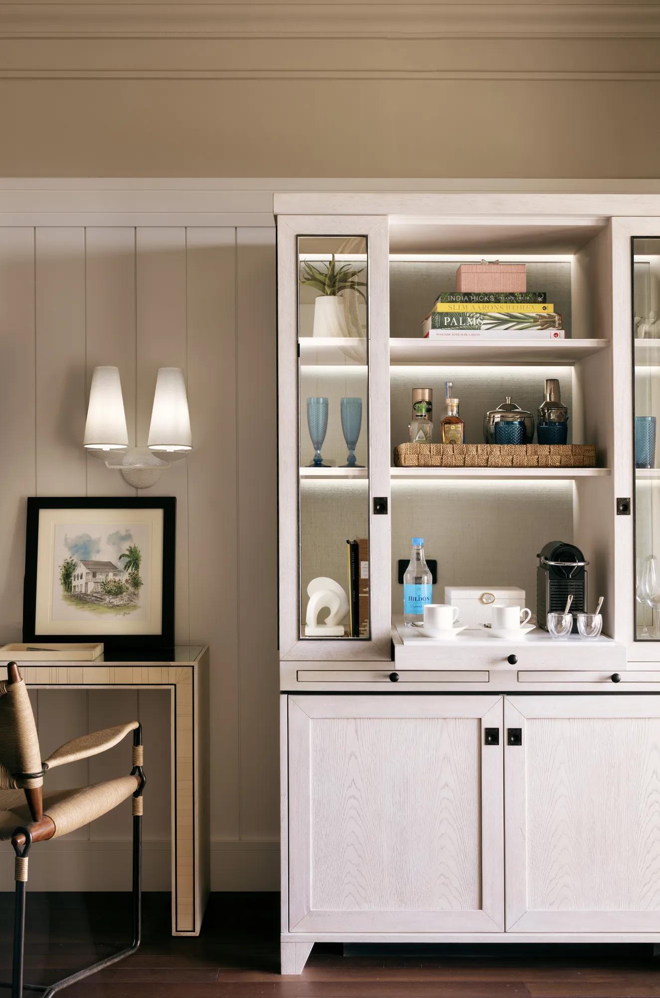 RoomsAccommodations S M DeluxeRoom Armoire